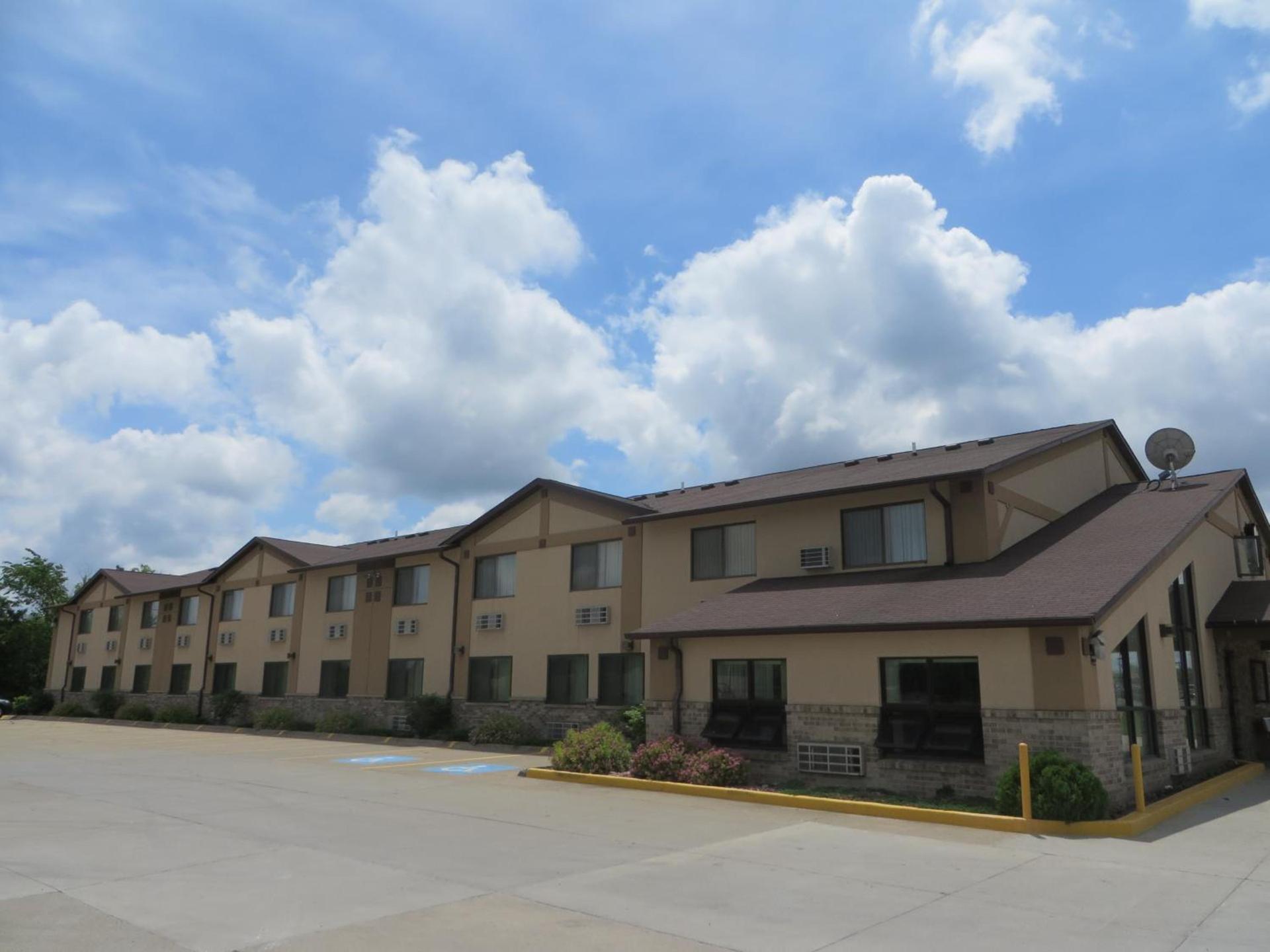 Super 8 by Wyndham Centerville photo 20