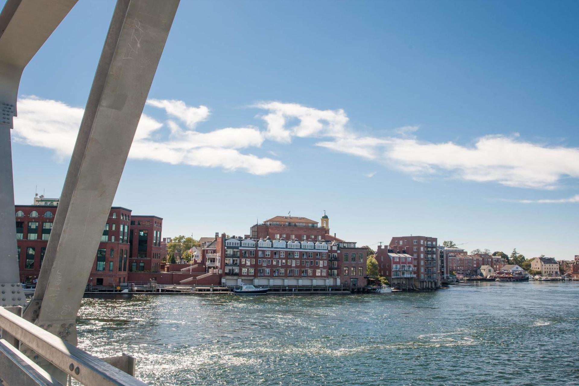 The Bow Hotel — hotel in Portsmouth