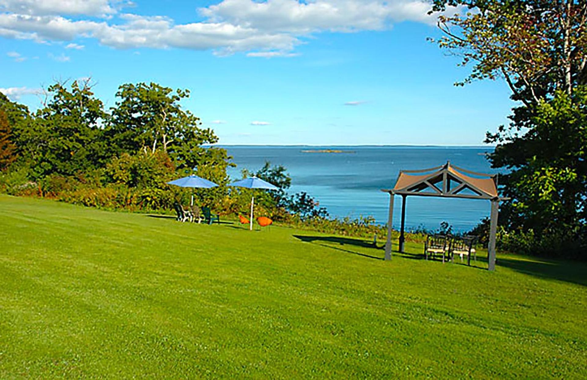 Ledges By the Bay photo 14