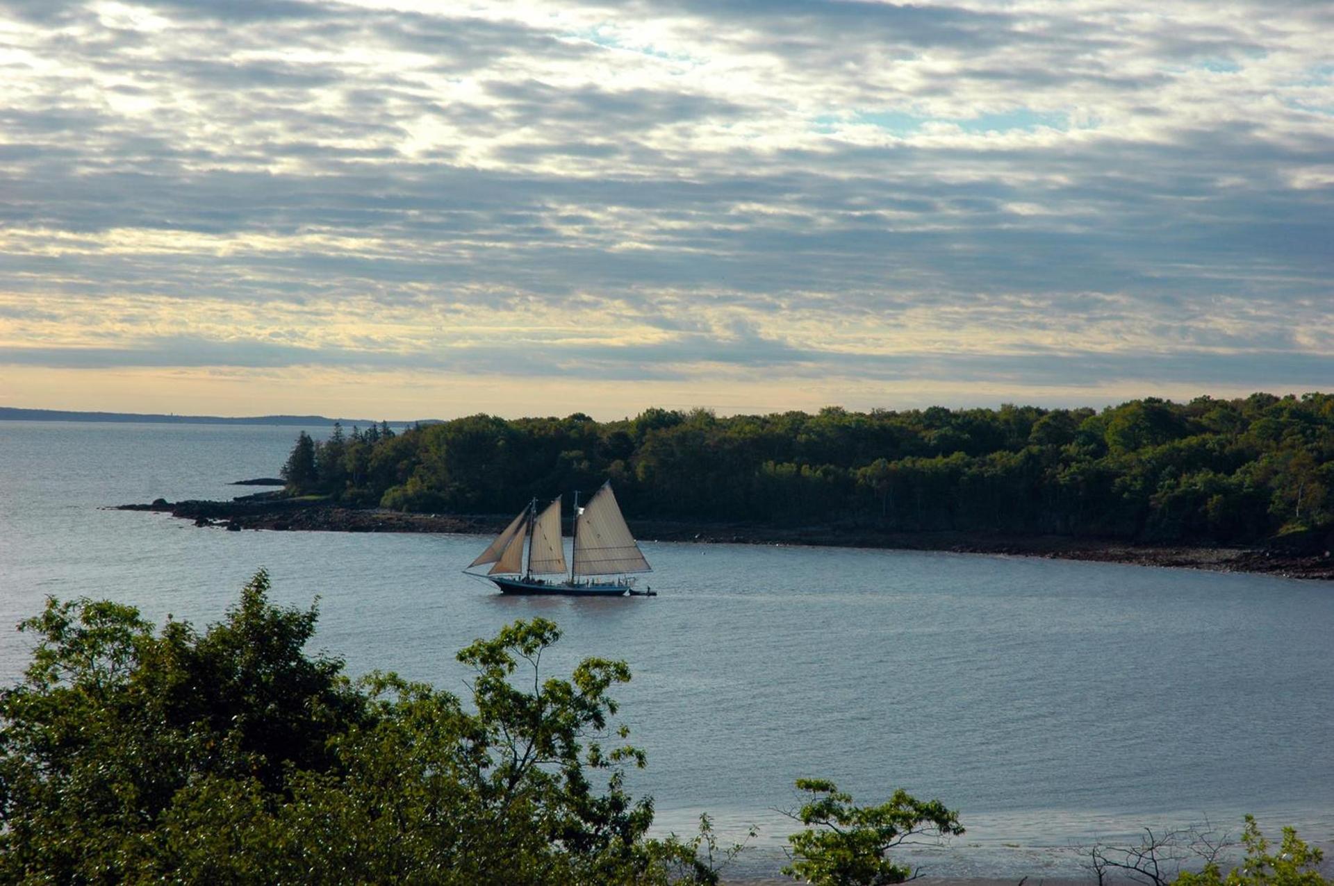 Ledges By the Bay photo 13