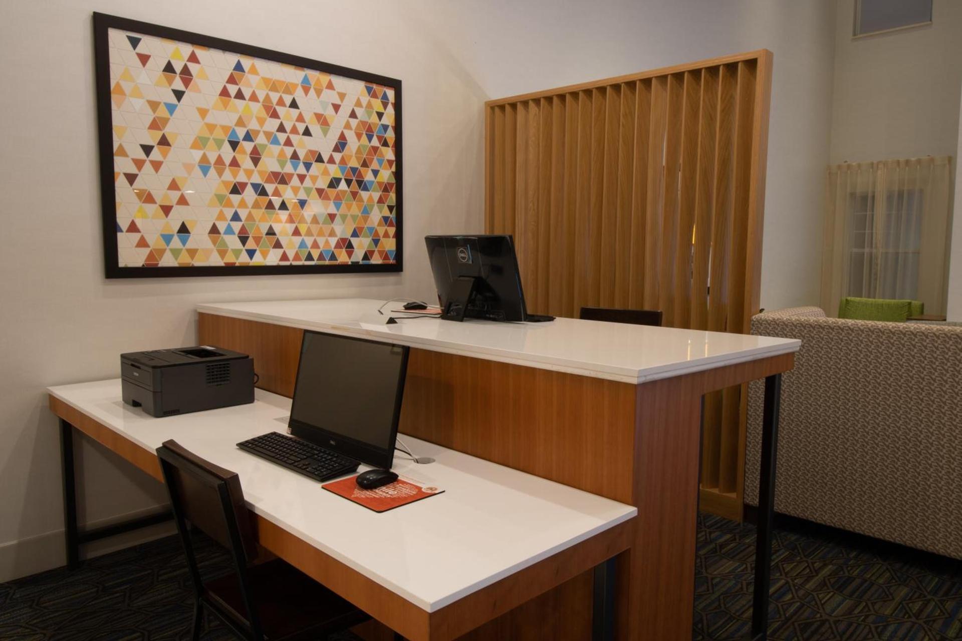 Holiday Inn Express & Suites Manassas by IHG photo 19