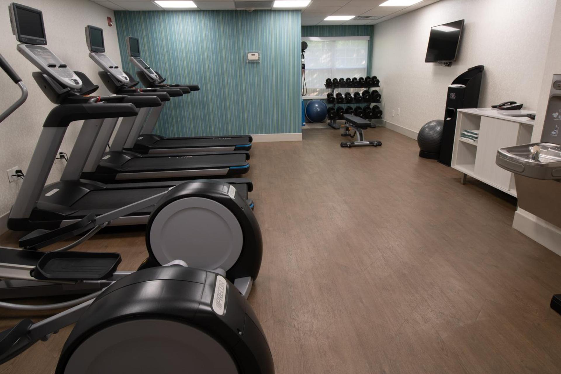 Holiday Inn Express & Suites Manassas by IHG photo 26