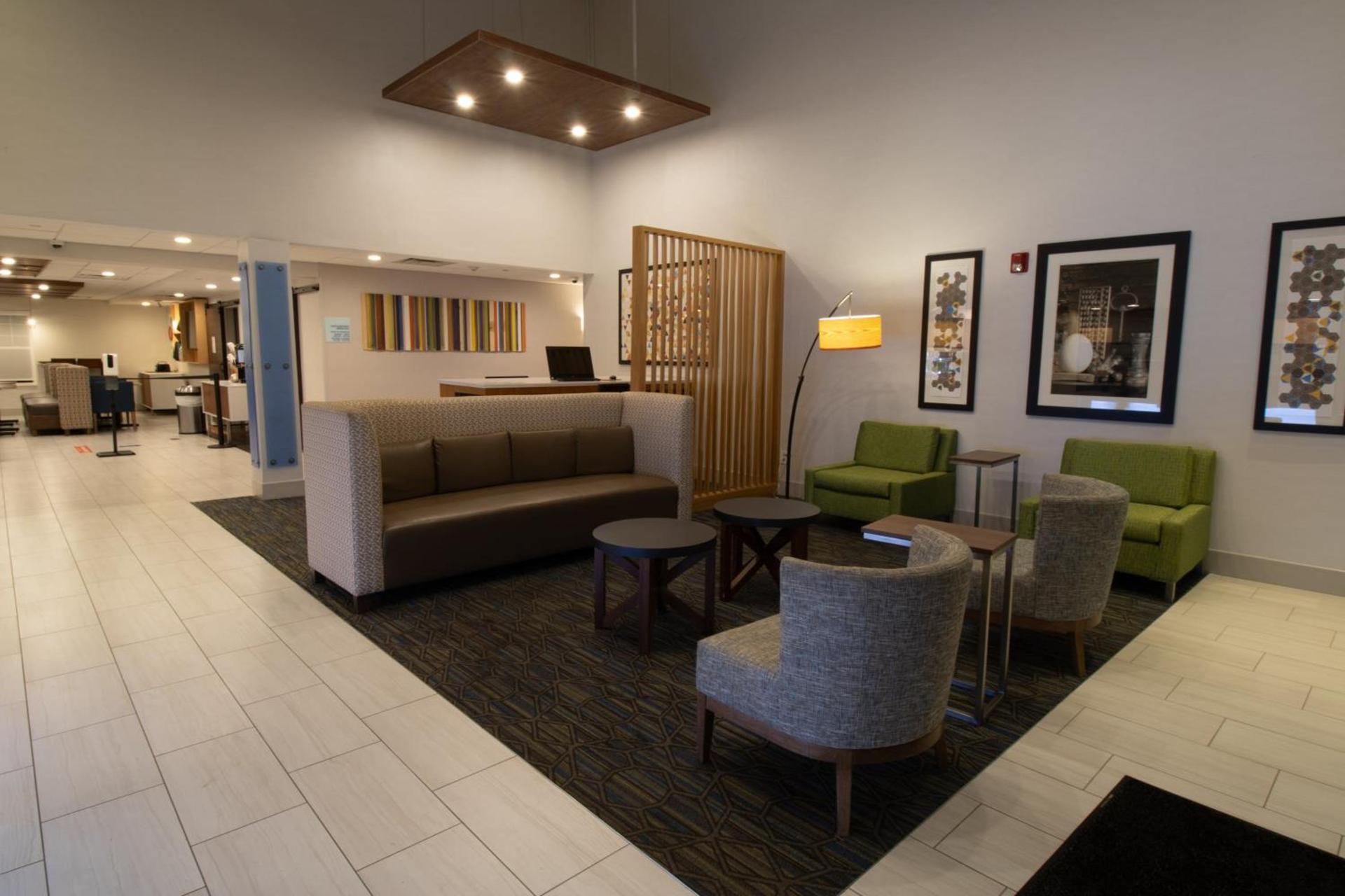 Holiday Inn Express & Suites Manassas by IHG photo 20