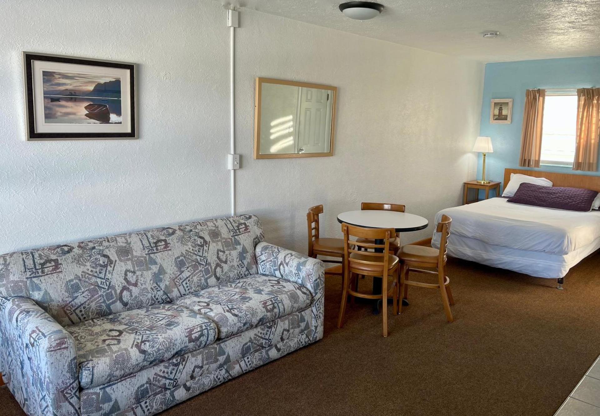 Pink Champagne Motel photo 37