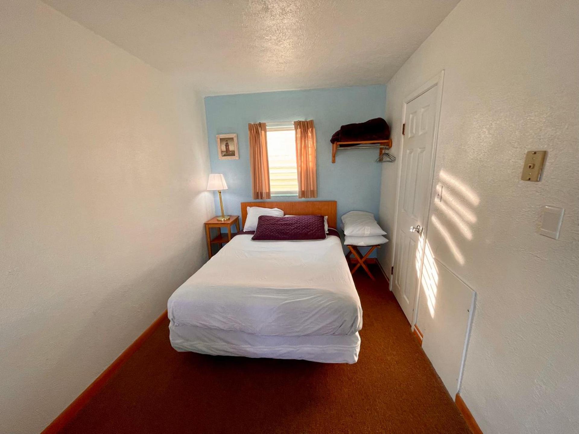 Pink Champagne Motel photo 34