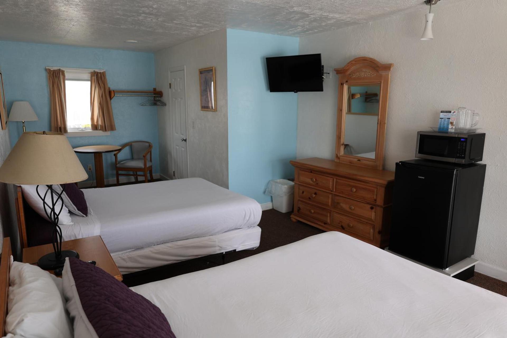 Pink Champagne Motel photo 45