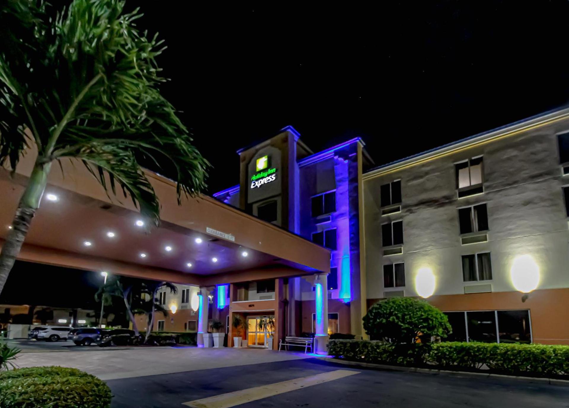 Holiday Inn Express Hotel & Suites Cocoa Beach by IHG photo 13