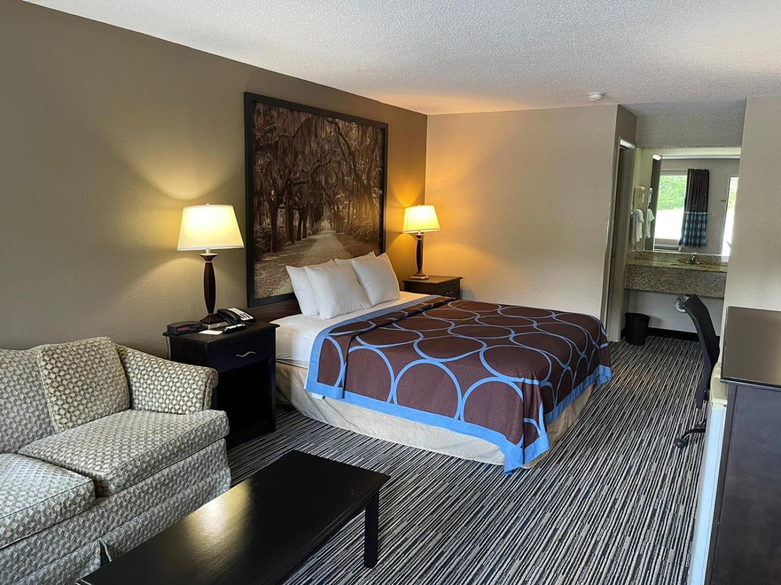 Econo Lodge Elberton photo 18