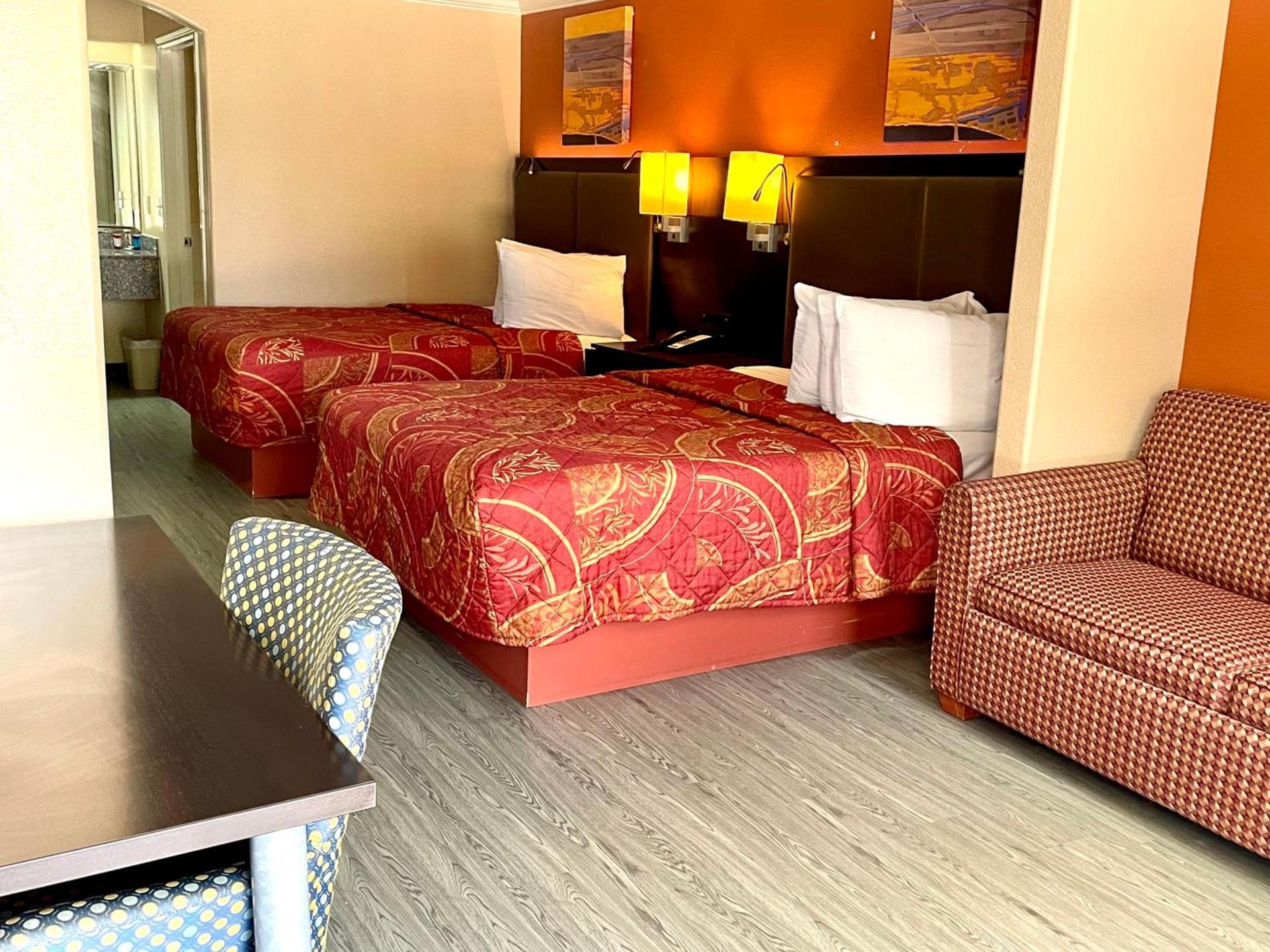 Luxury Inn Liberty photo 8