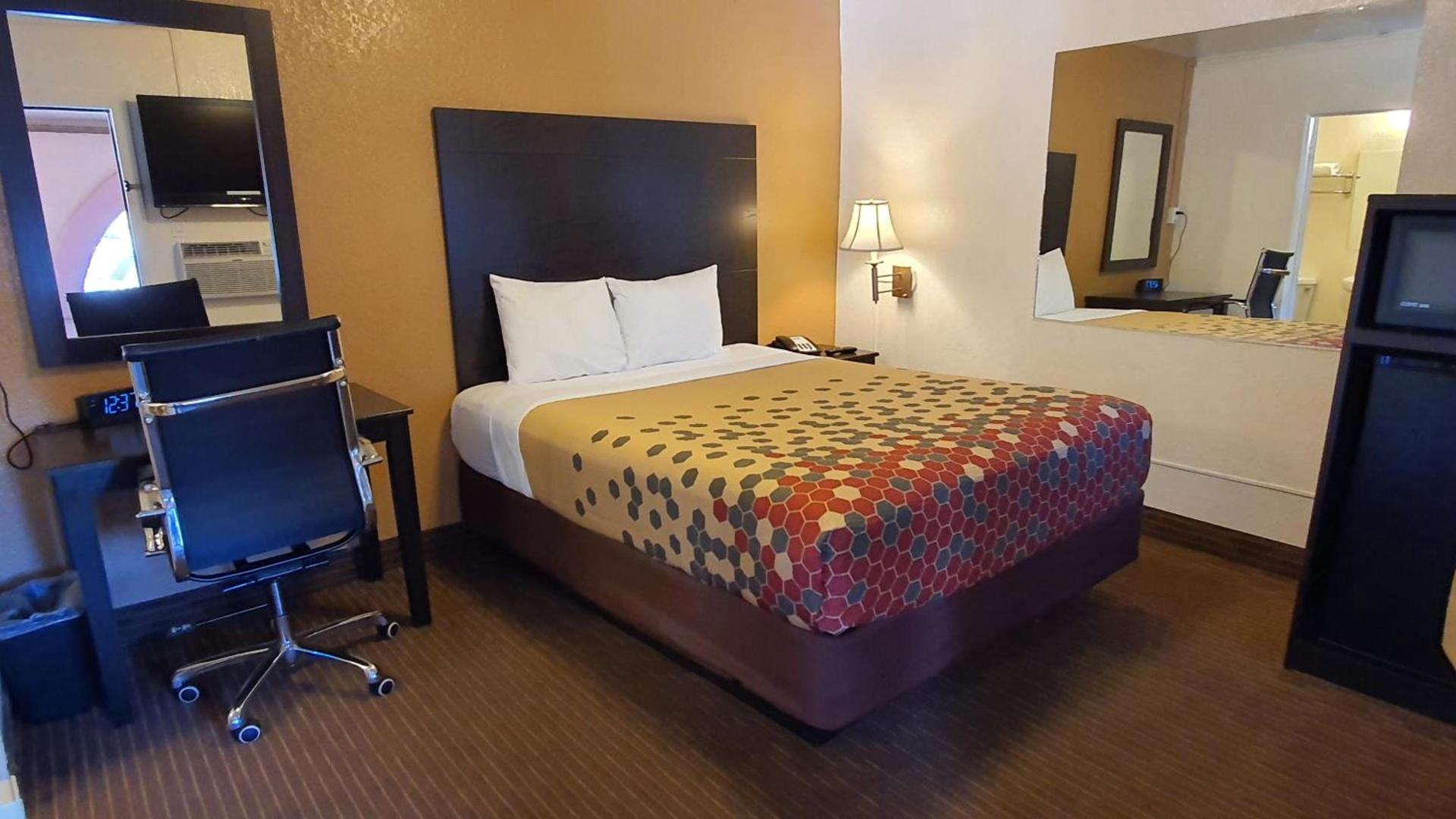 Rodeway Inn Flagstaff-Downtown photo 22