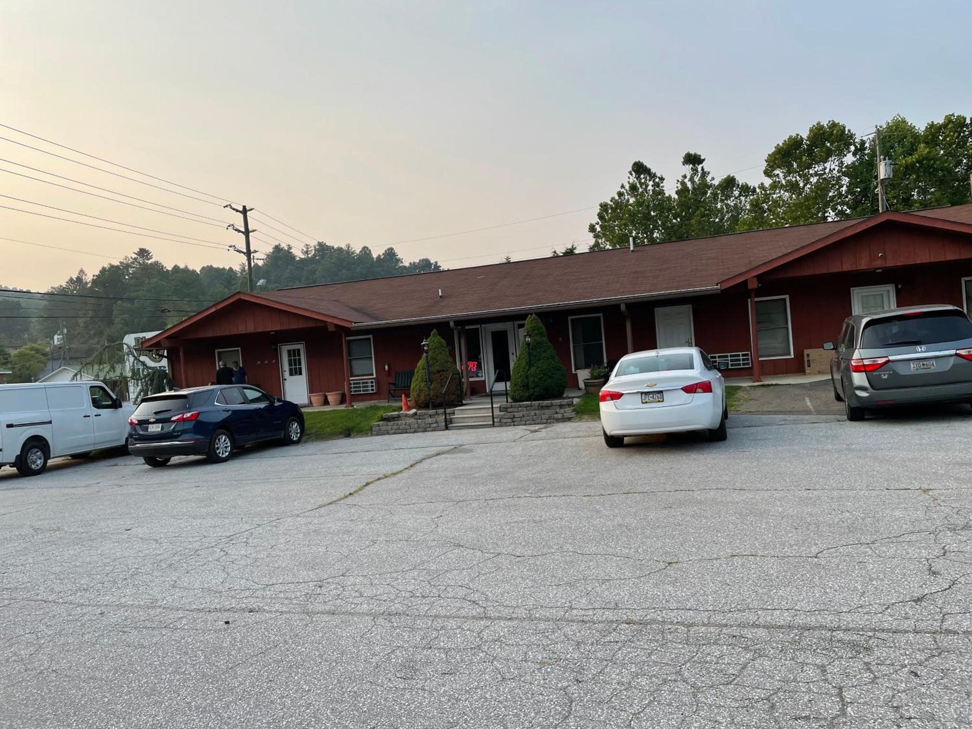 PINE VALLEY MOTEL photo 8
