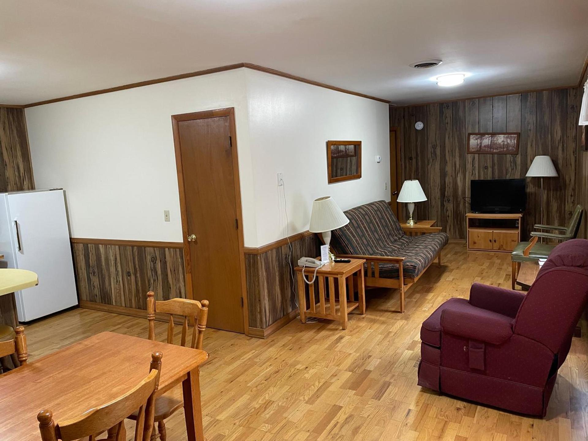 PINE VALLEY MOTEL photo 62