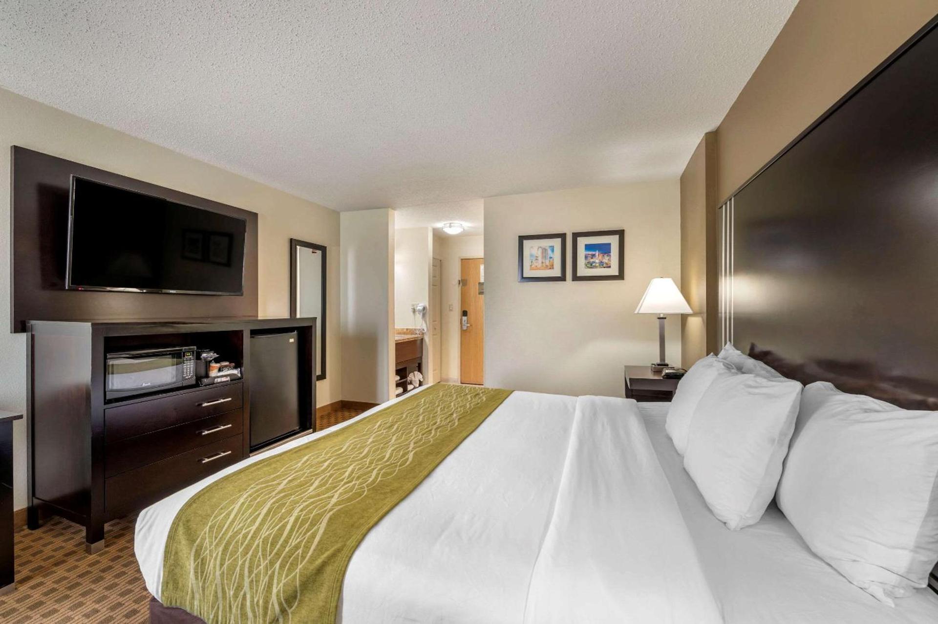 Comfort Inn Indianapolis East photo 13