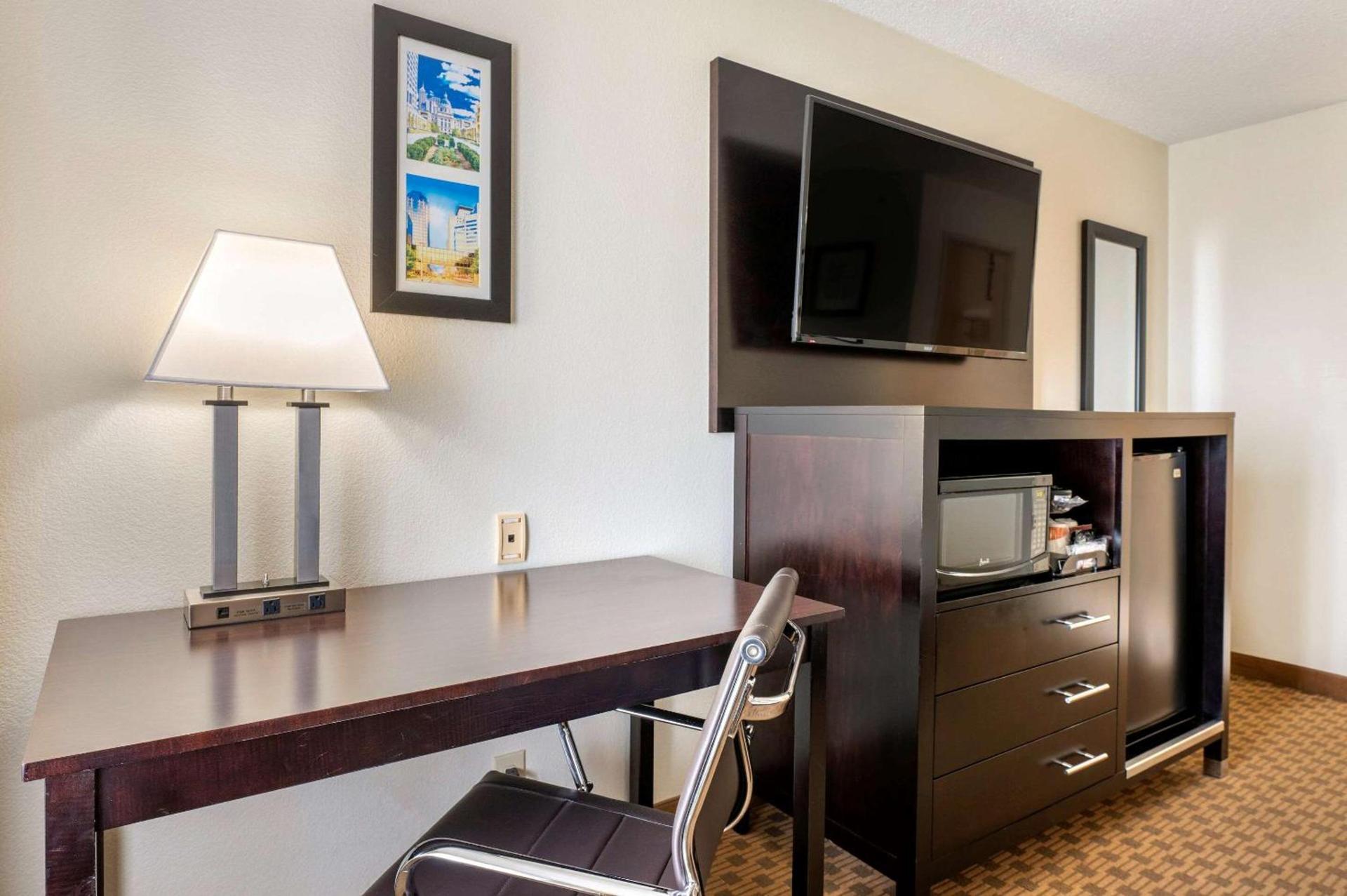 Comfort Inn Indianapolis East photo 14