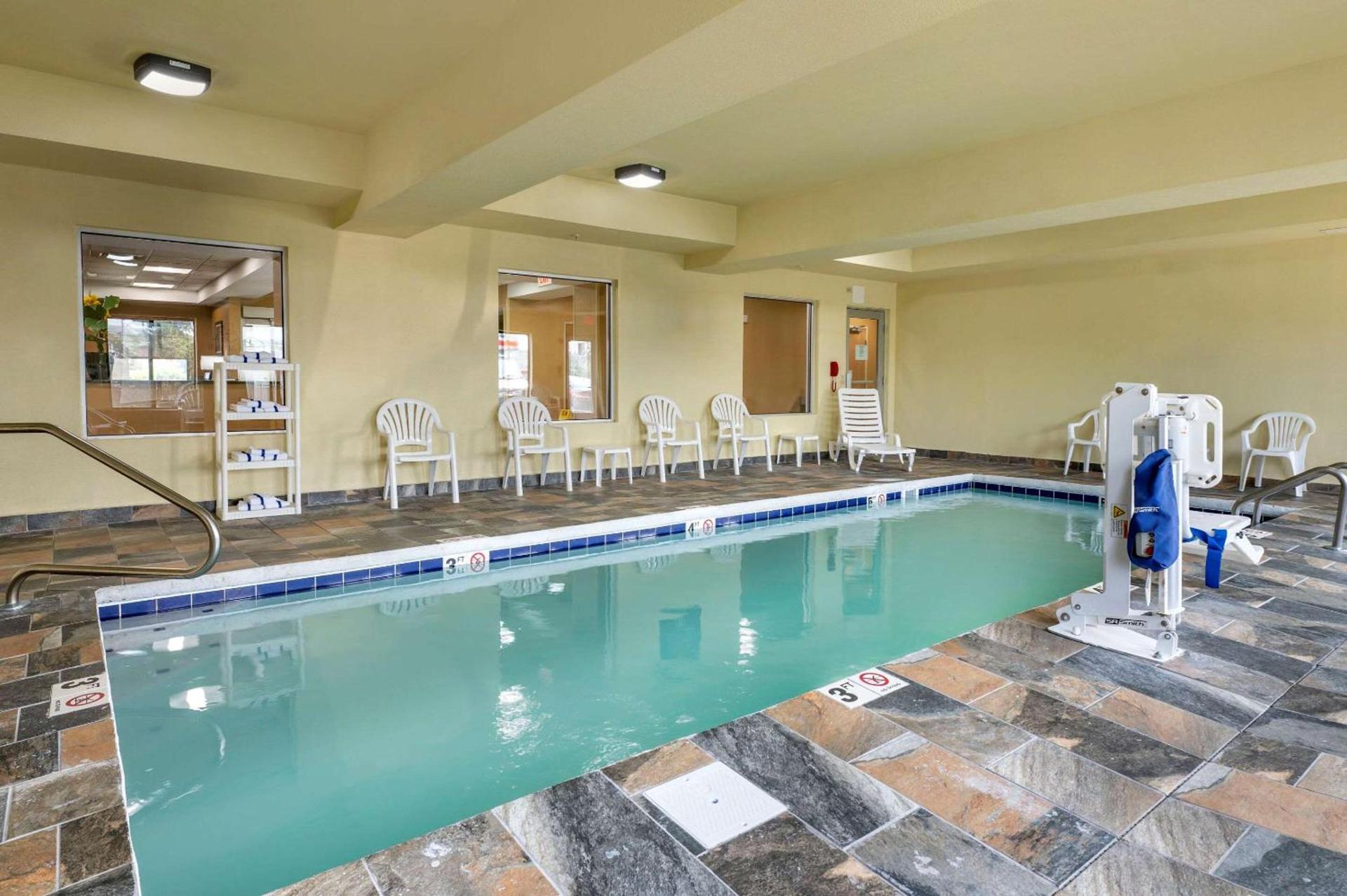 Comfort Inn Indianapolis East photo 19