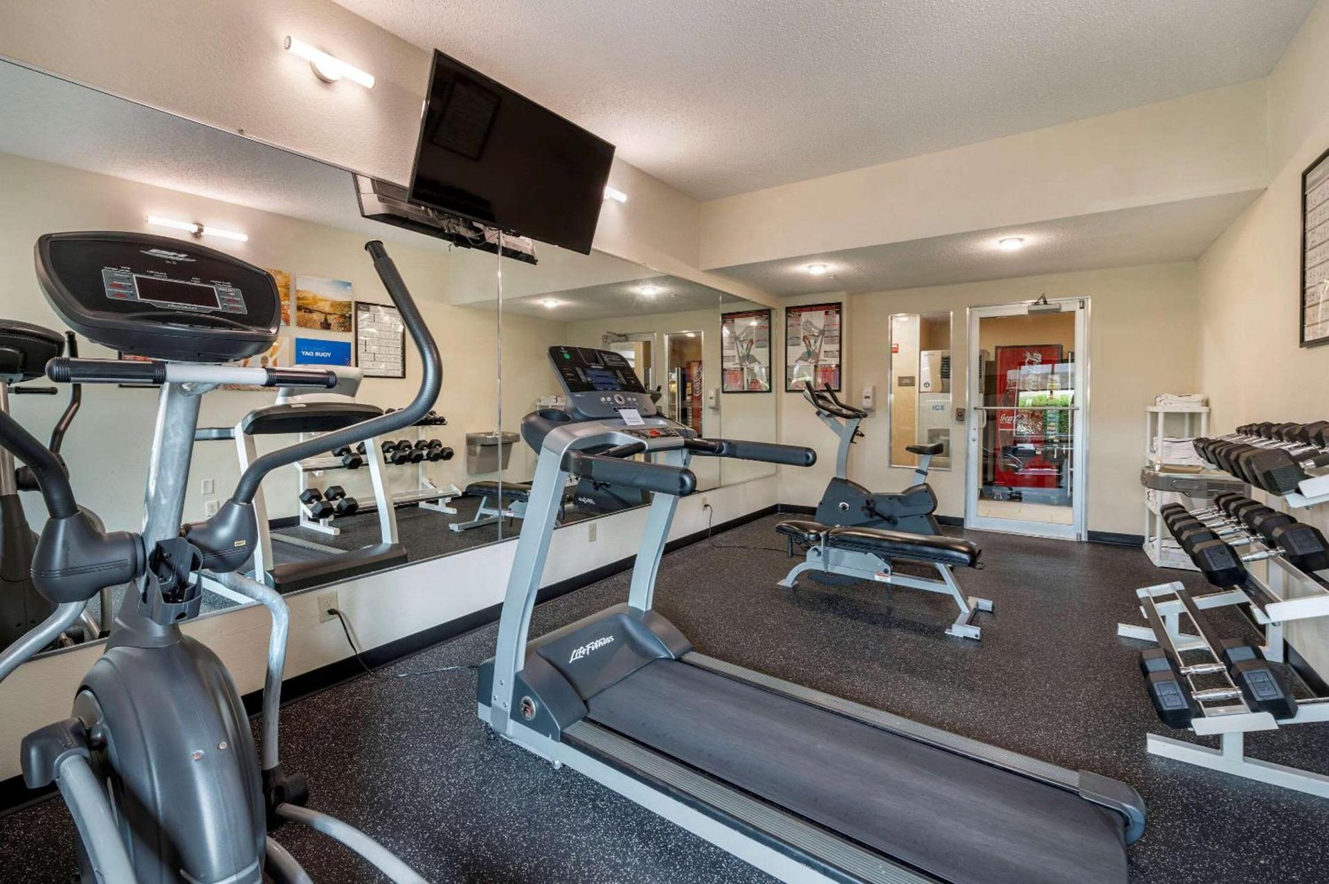 Comfort Inn Indianapolis East photo 21