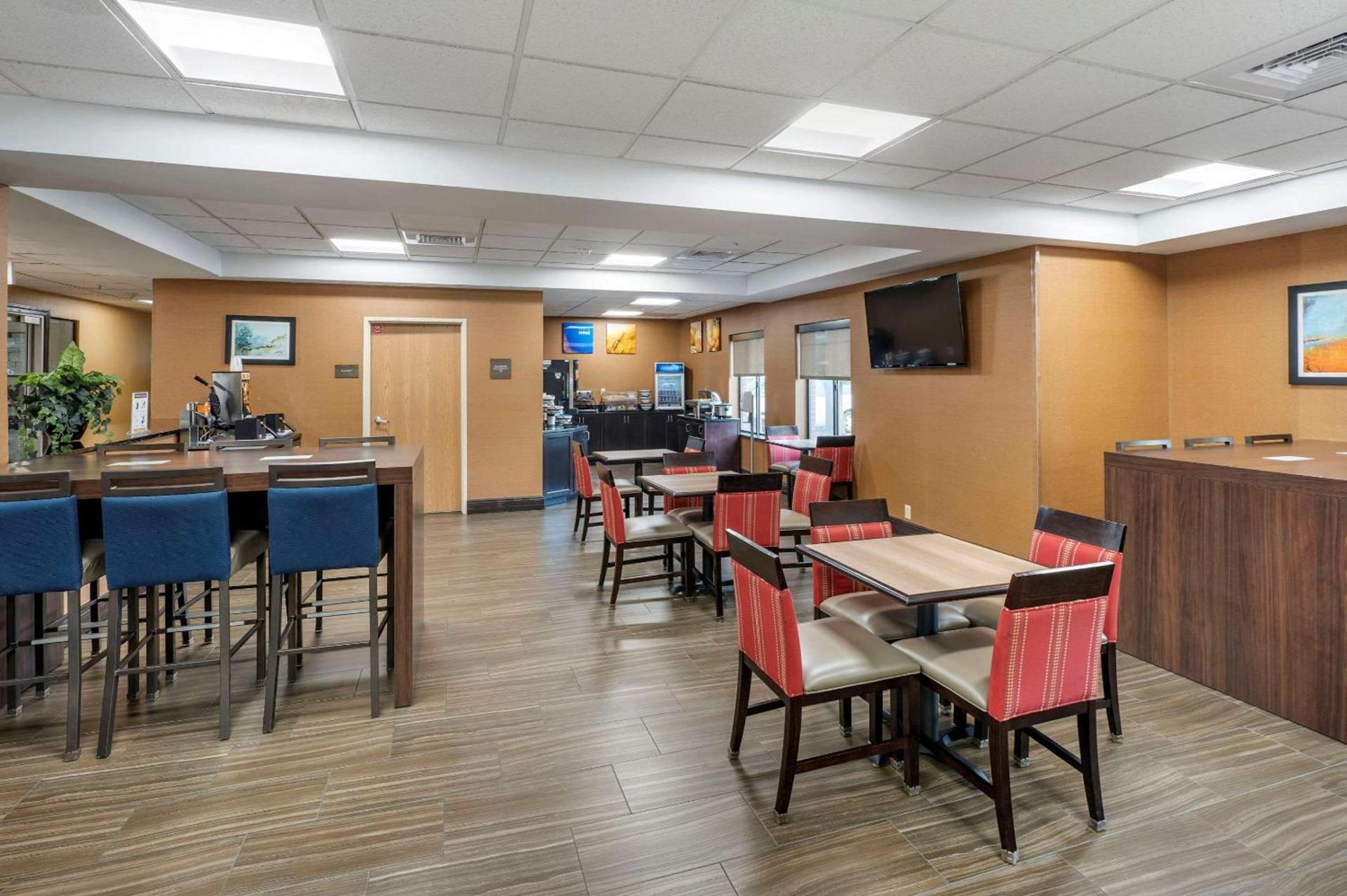 Comfort Inn Indianapolis East photo 26