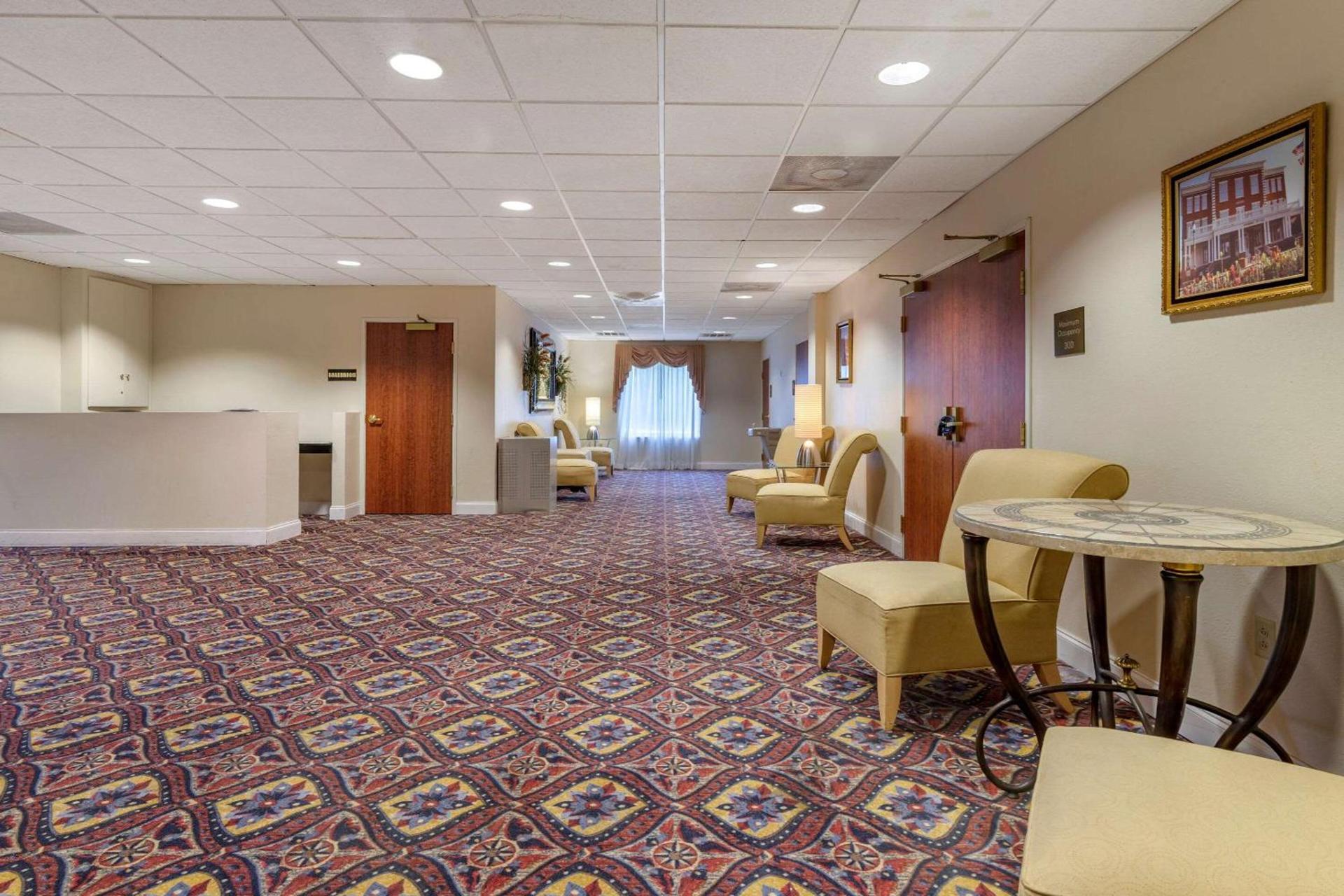 Comfort Inn & Suites Statesboro - University Area photo 7