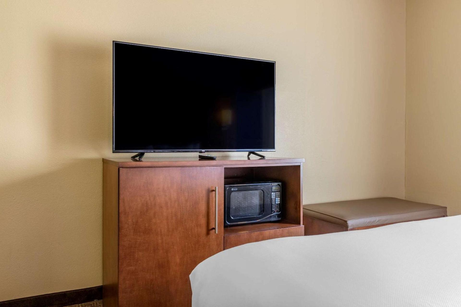 Comfort Inn & Suites Statesboro - University Area photo 19