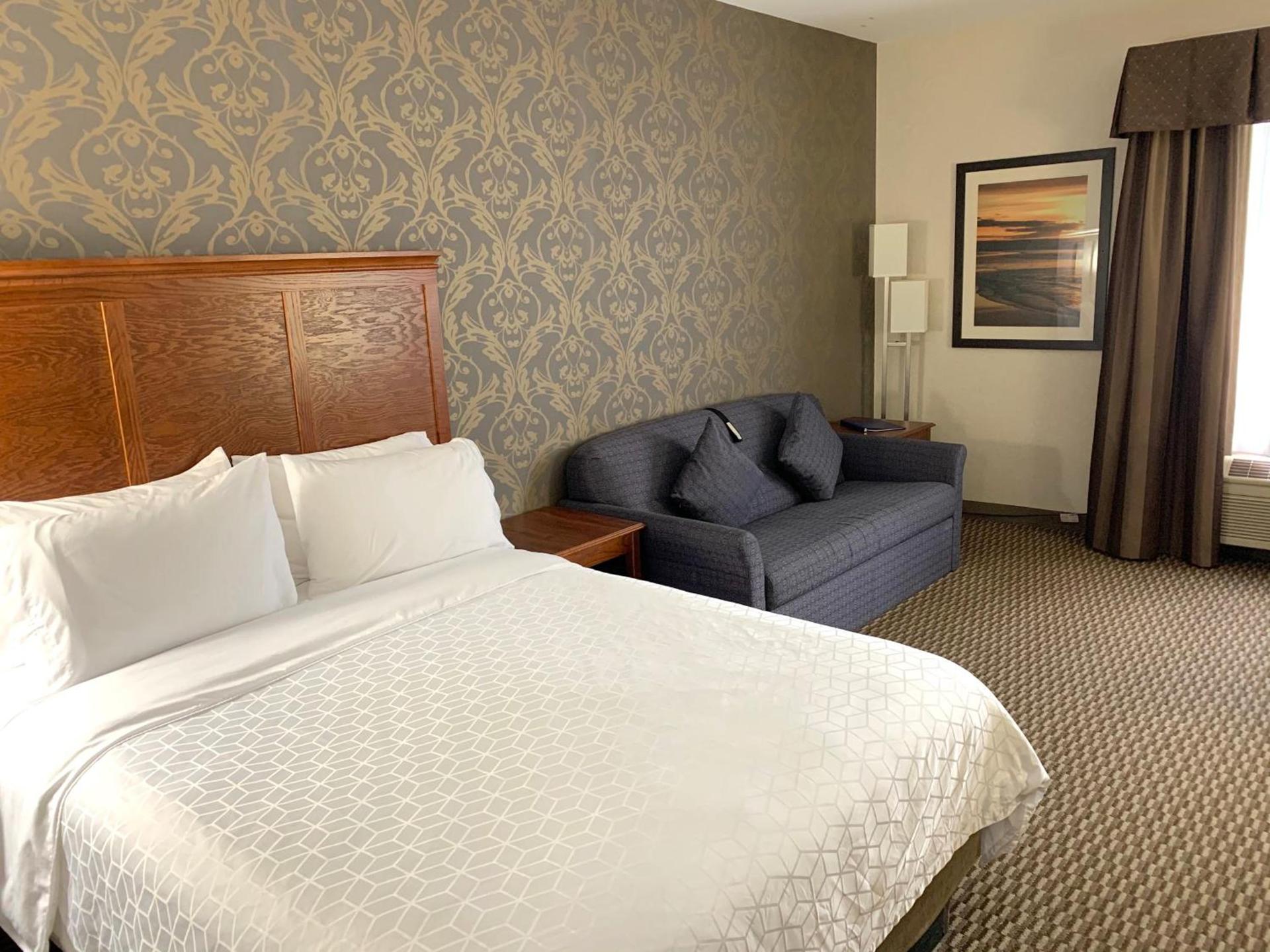 Holiday Inn Express Holland by IHG photo 23
