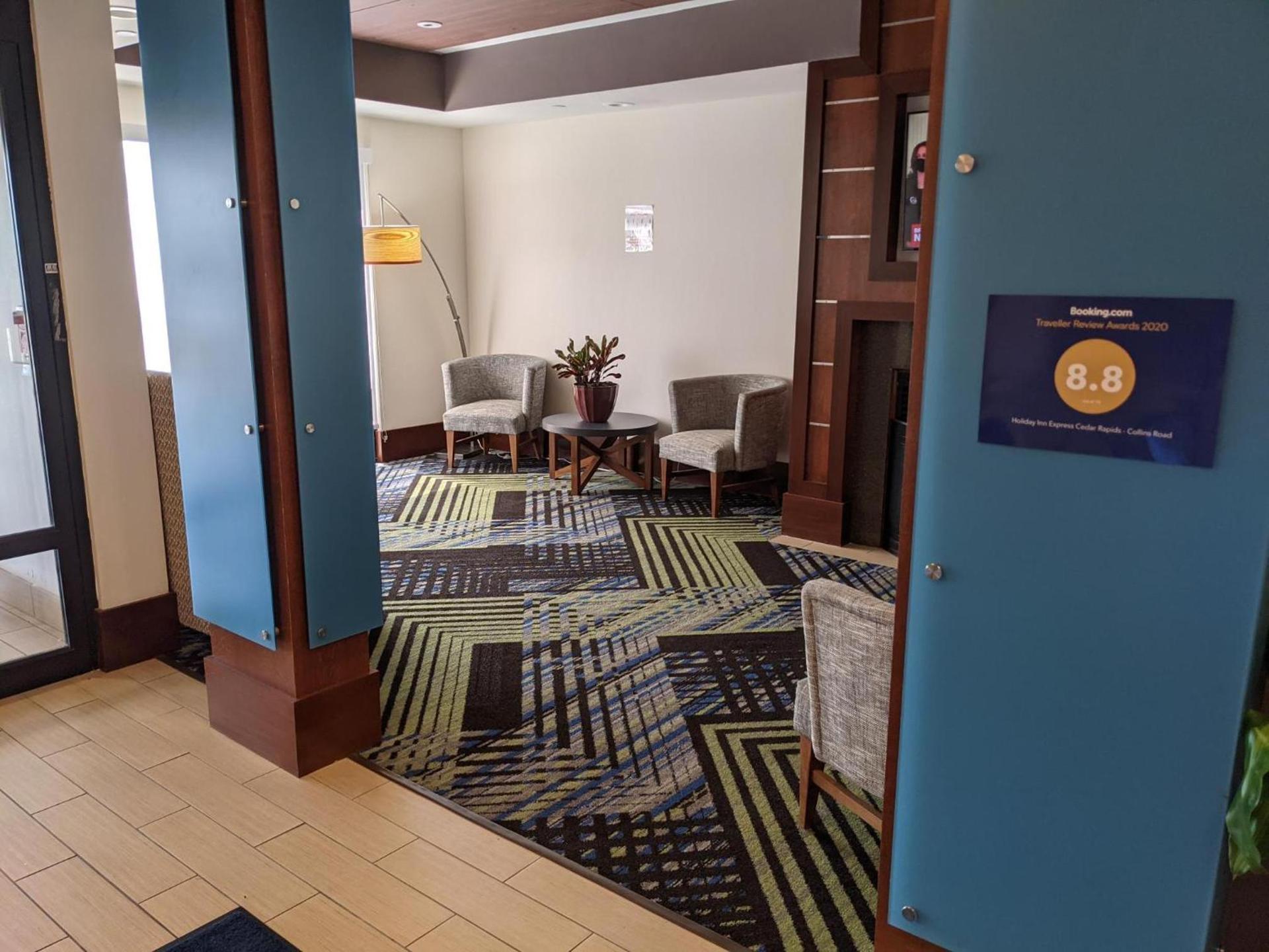 Holiday Inn Express Cedar Rapids - Collins Road by IHG photo 3