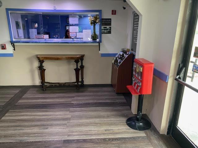Americas Express Inn Rocky Mount photo 15