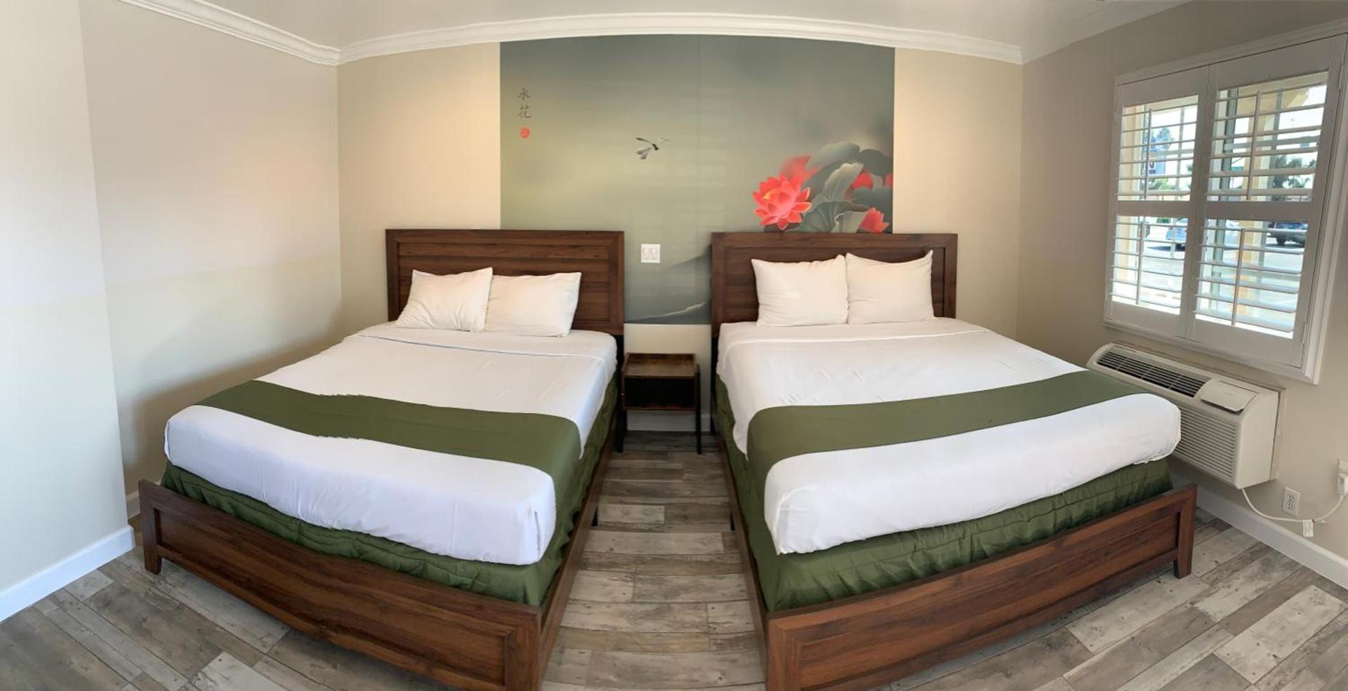 Escondido Inn photo 11