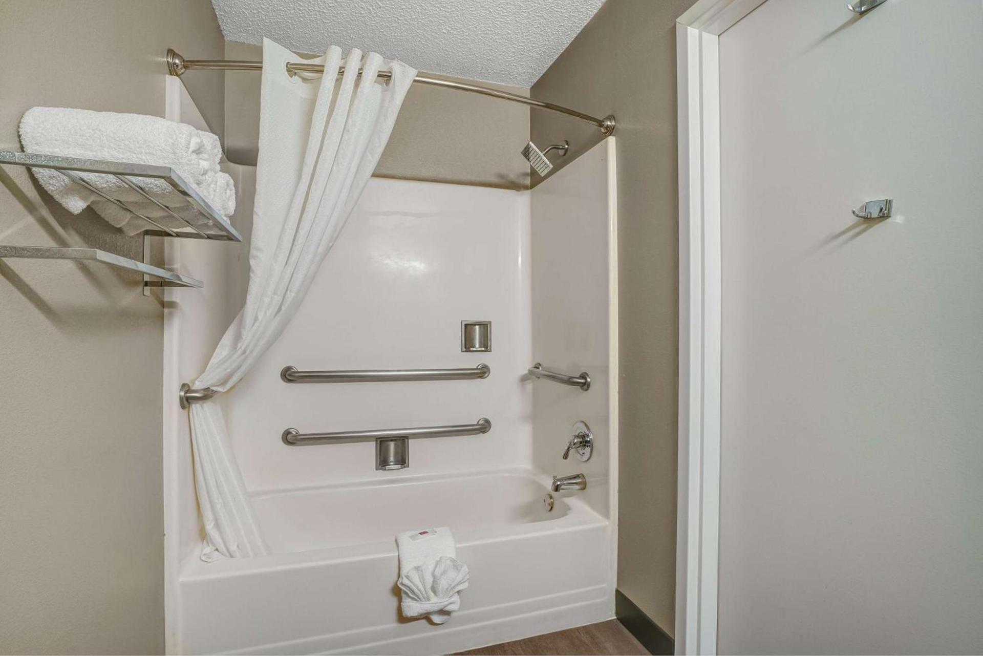 Motel 6-Red Bluff, CA photo 19