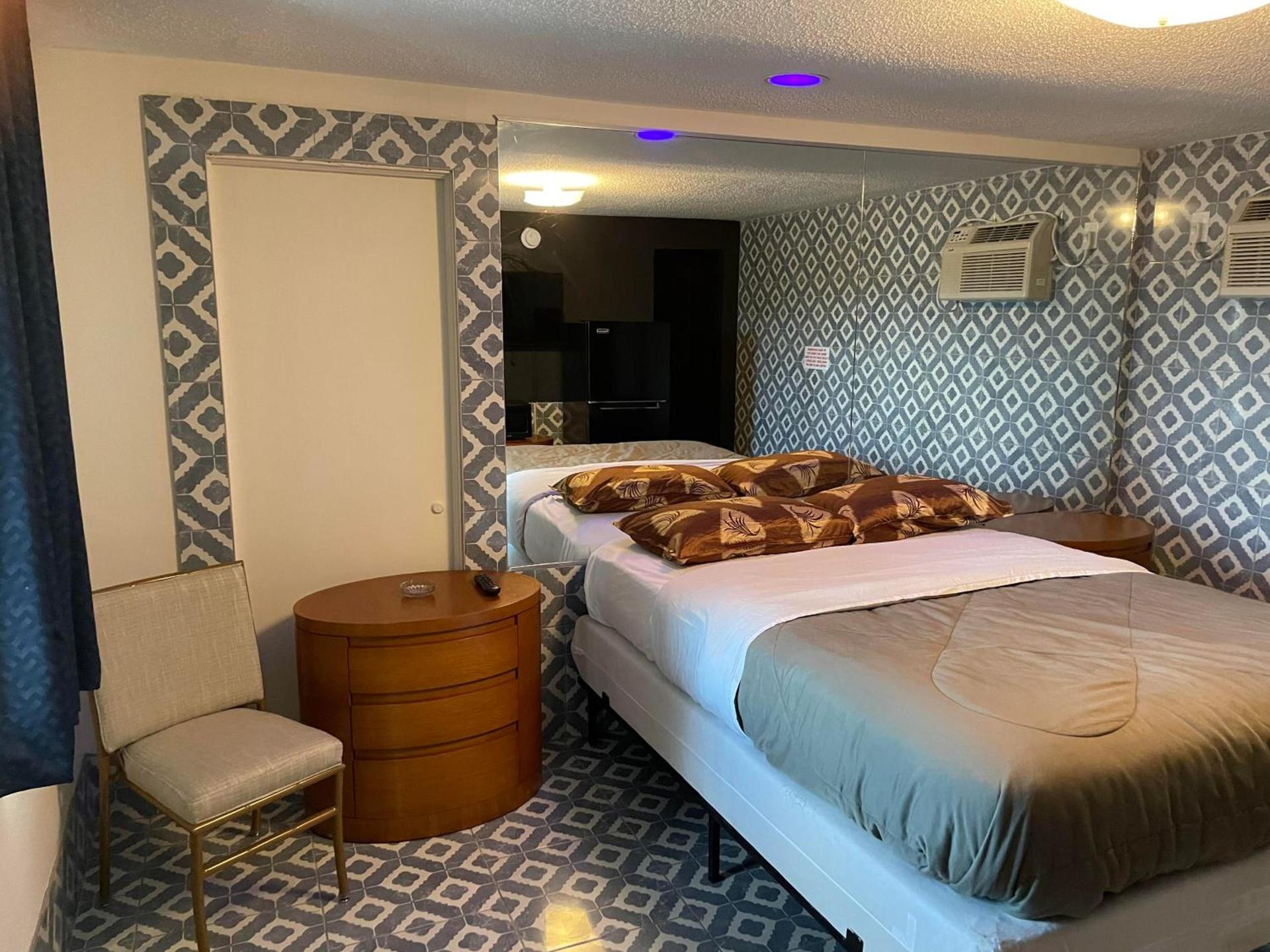 Carole Motel photo 4