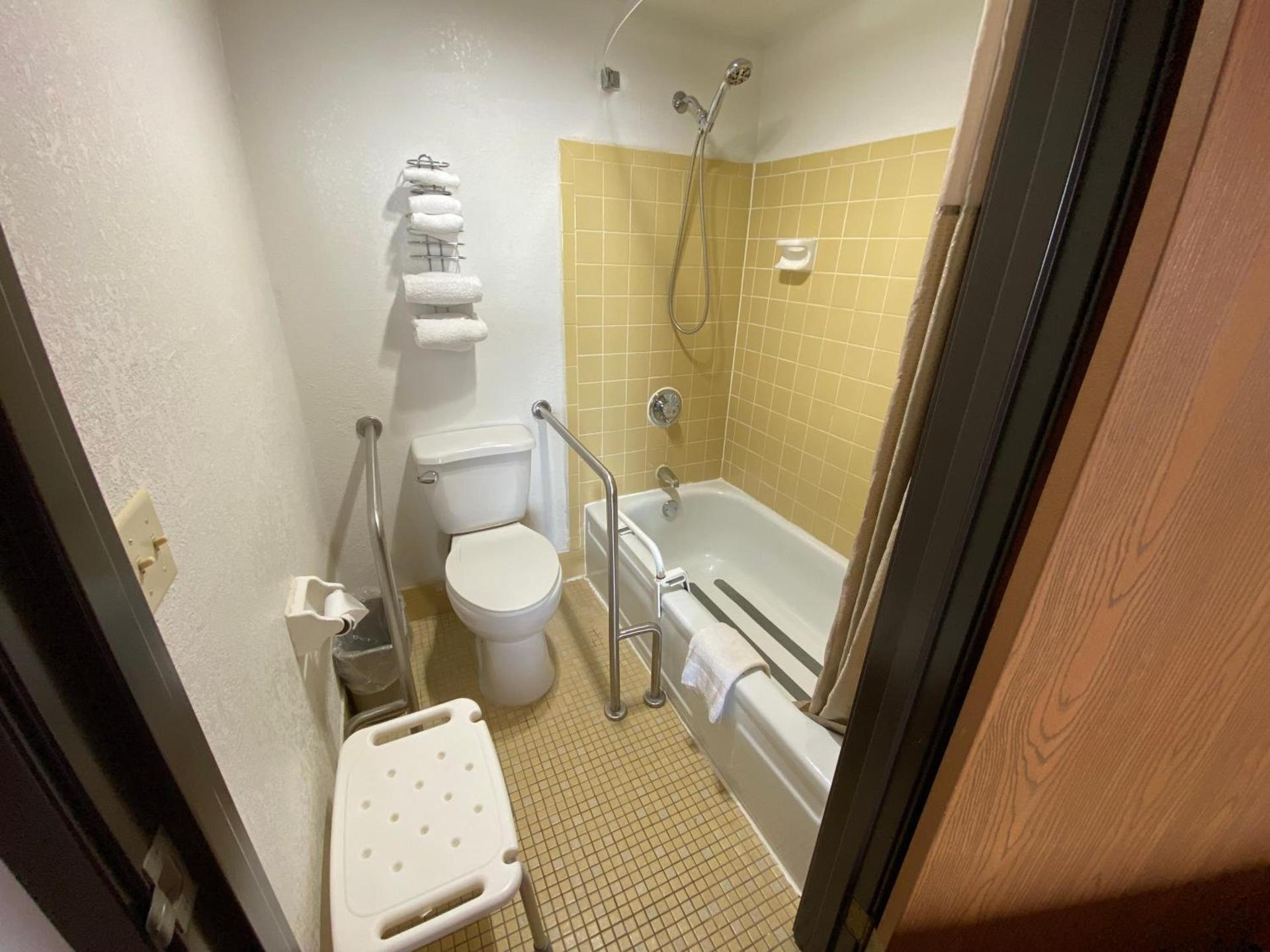 Reliance Inn photo 5