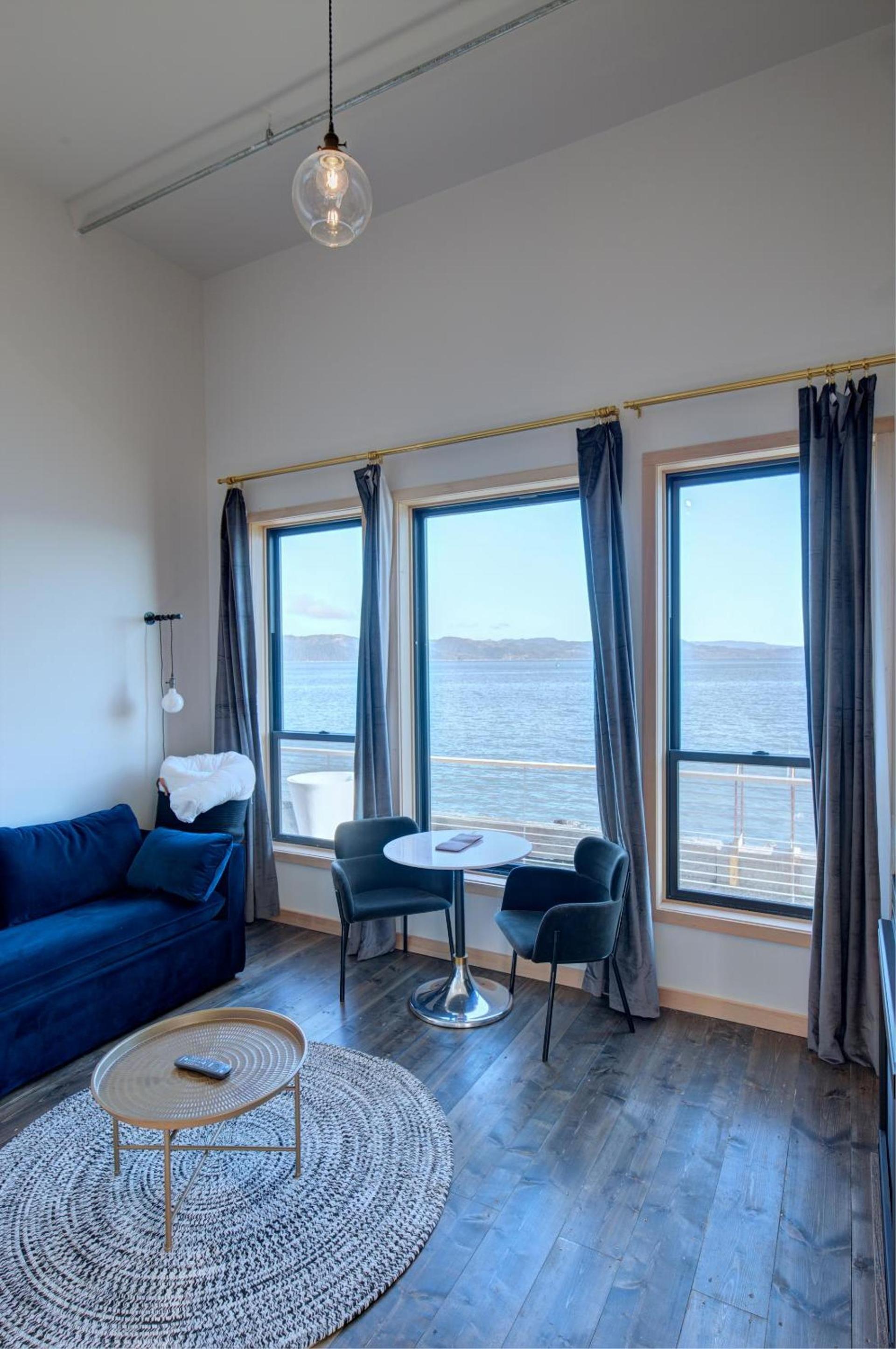 Bowline Hotel photo 56