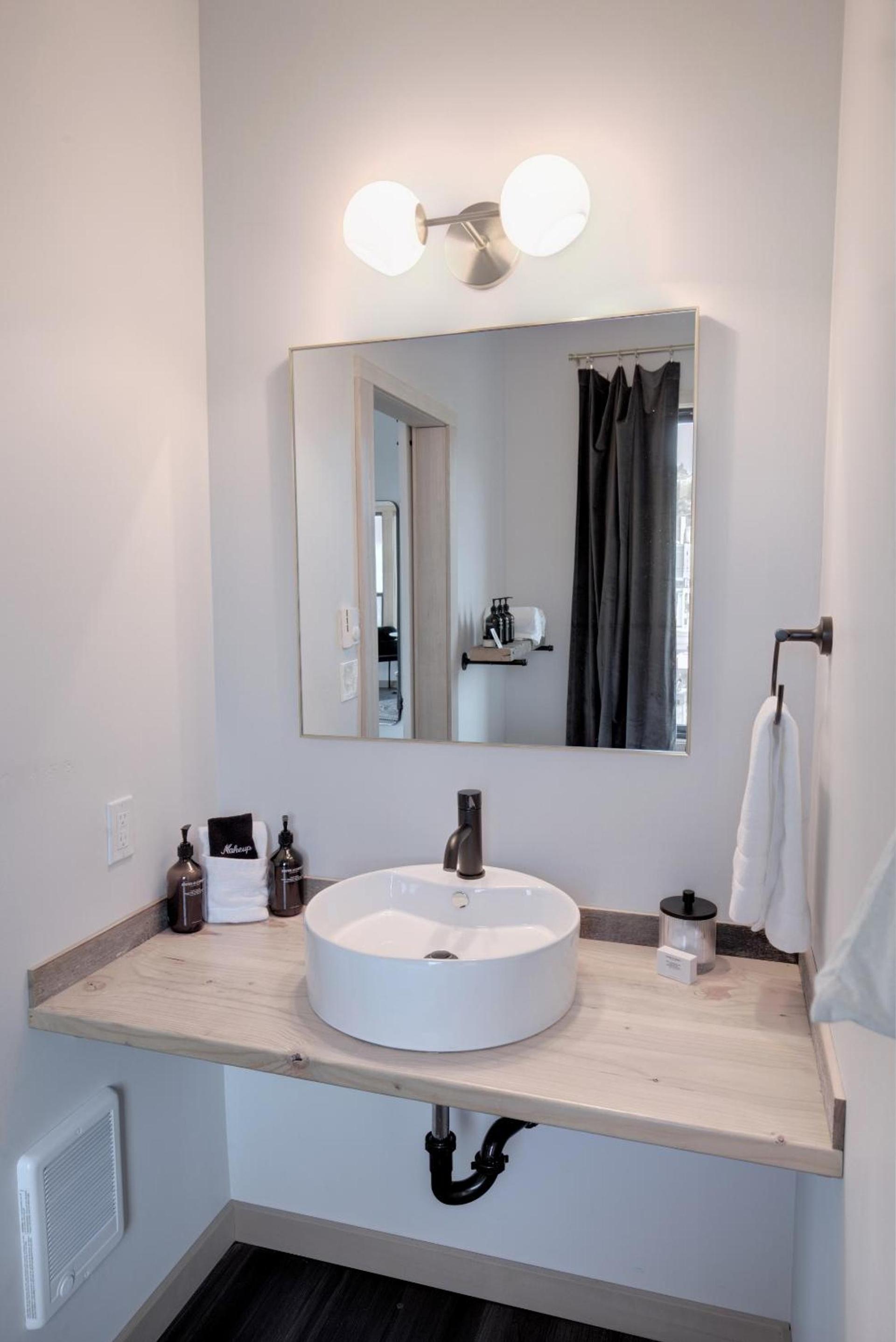 Bowline Hotel photo 74