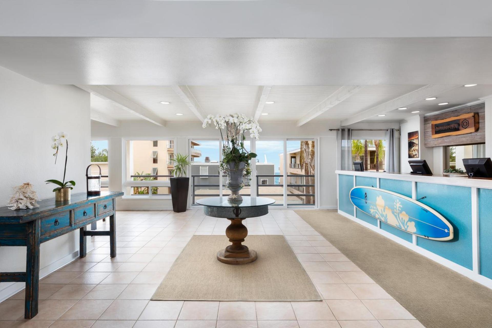Pacific Edge Hotel photo 16