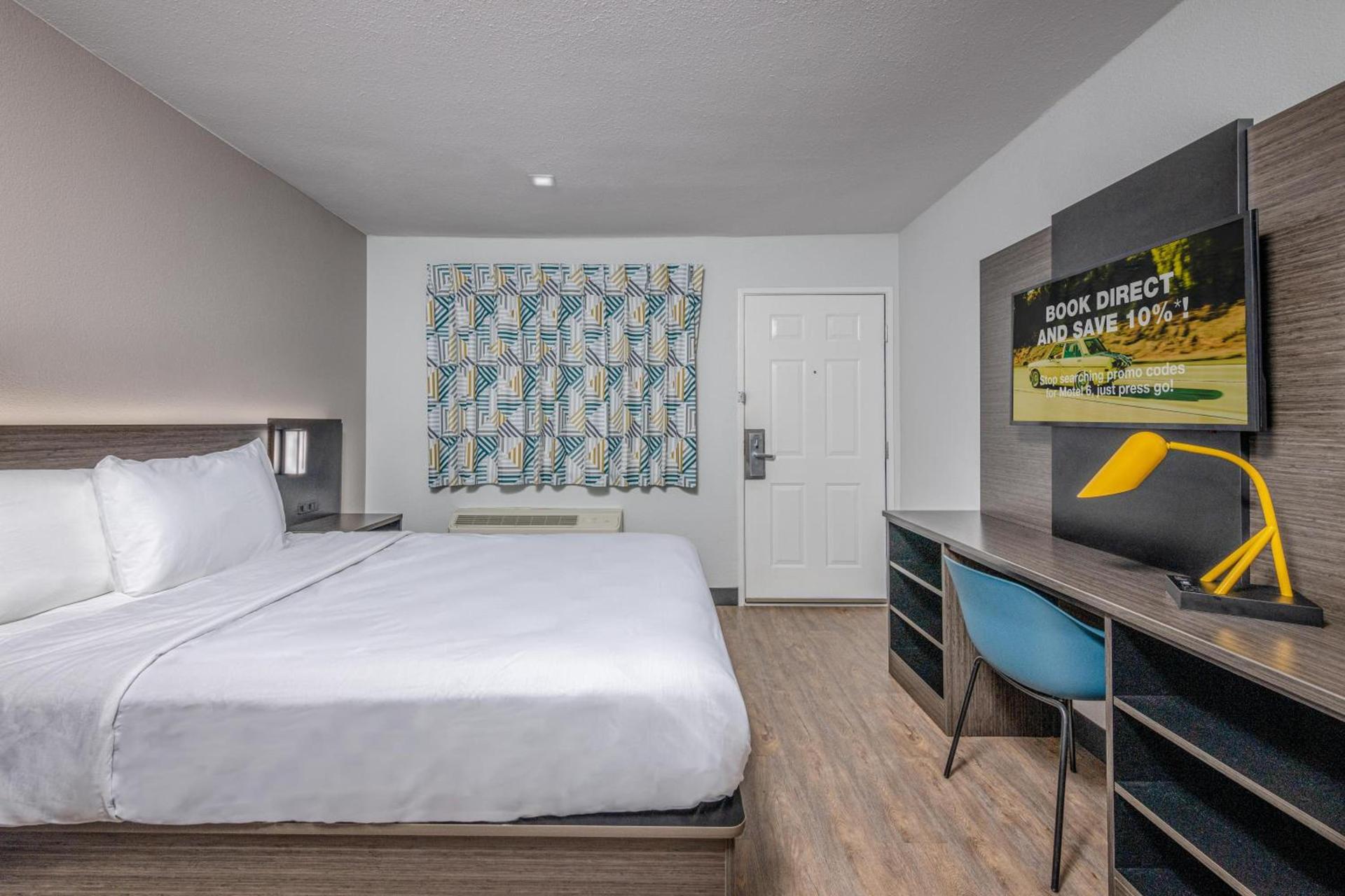 Motel 6-Euless, TX - Dallas photo 43
