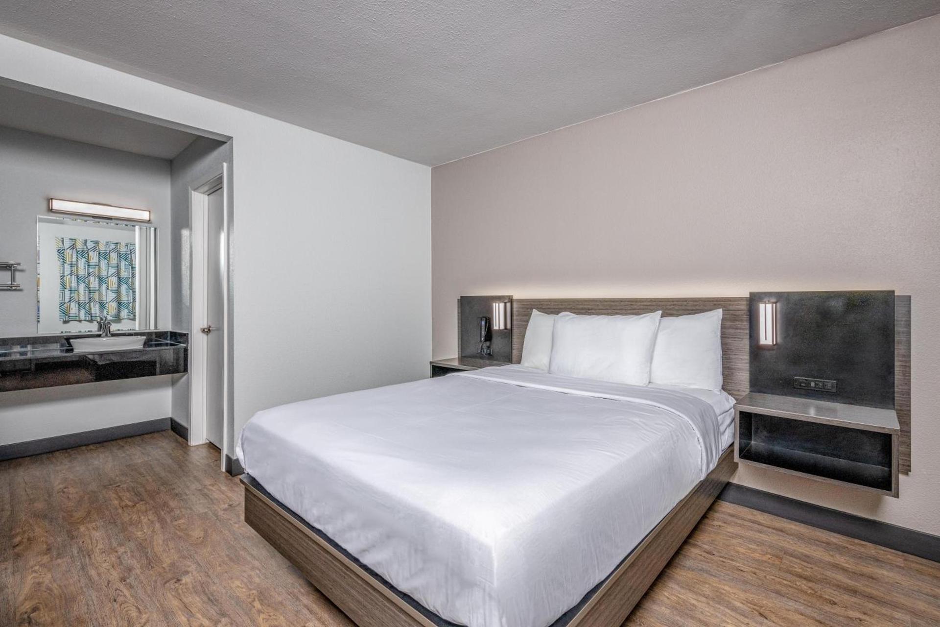 Motel 6-Euless, TX - Dallas photo 56