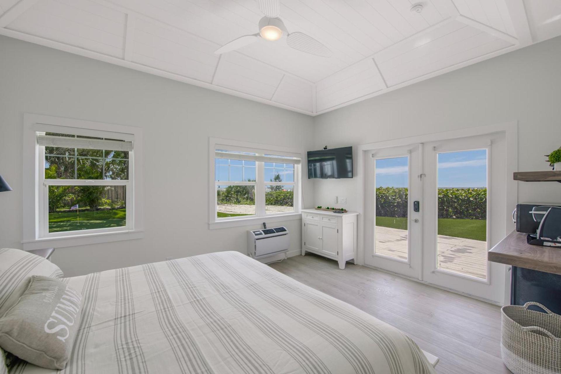 Casey Key Resorts - Beachfront photo 20