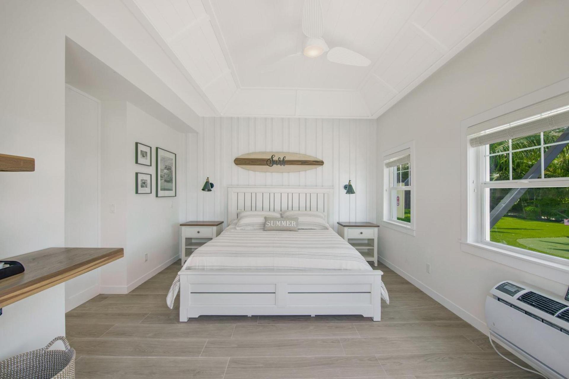 Casey Key Resorts - Beachfront photo 19