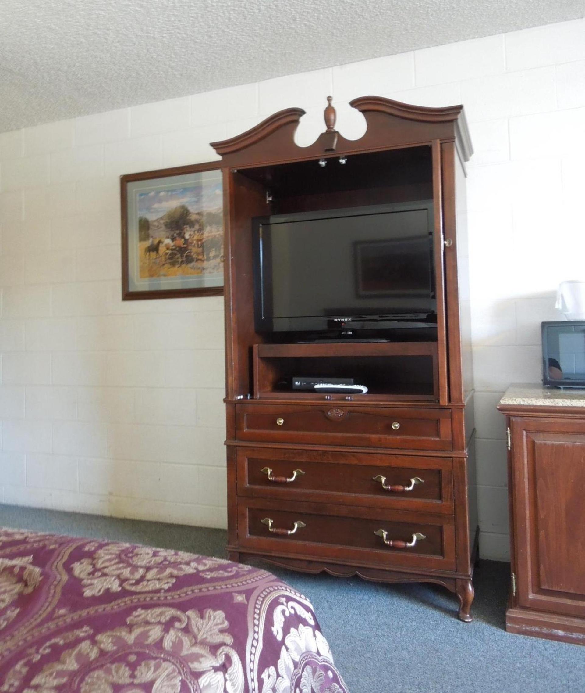 The Pines Motel photo 23