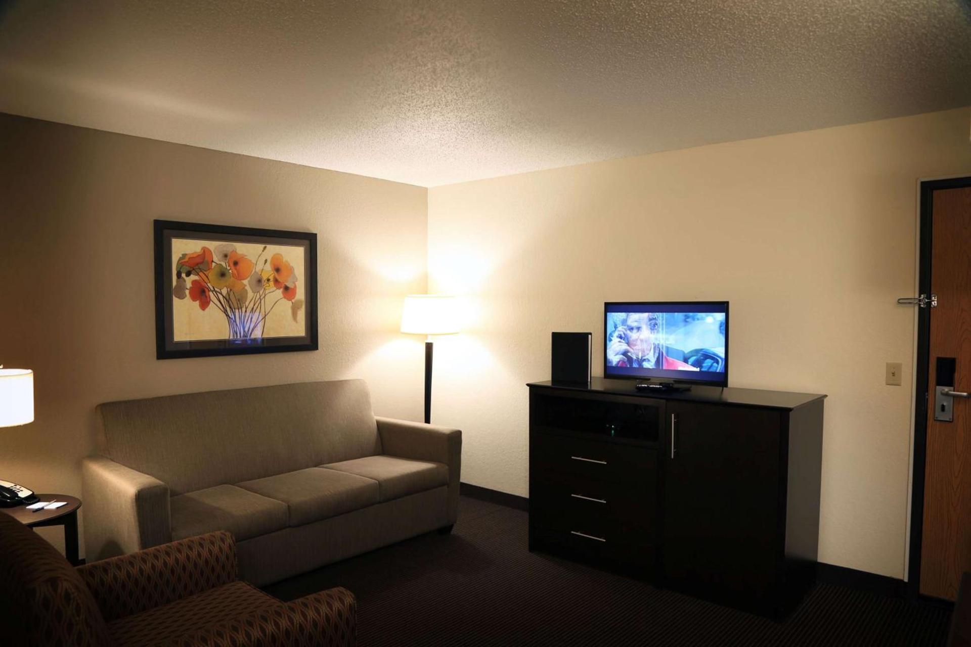 AmericInn by Wyndham Wadena photo 6