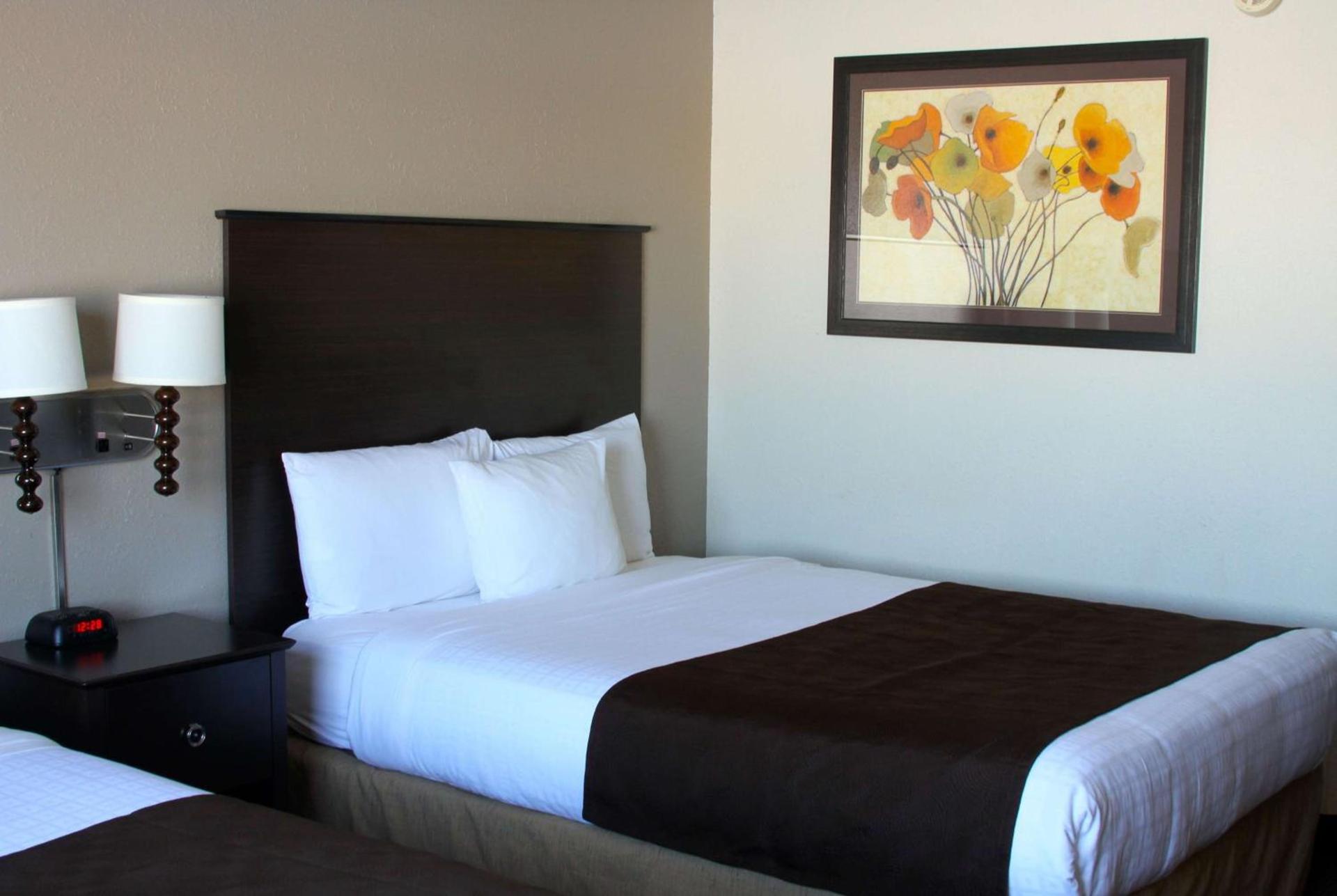 AmericInn by Wyndham Wadena photo 8