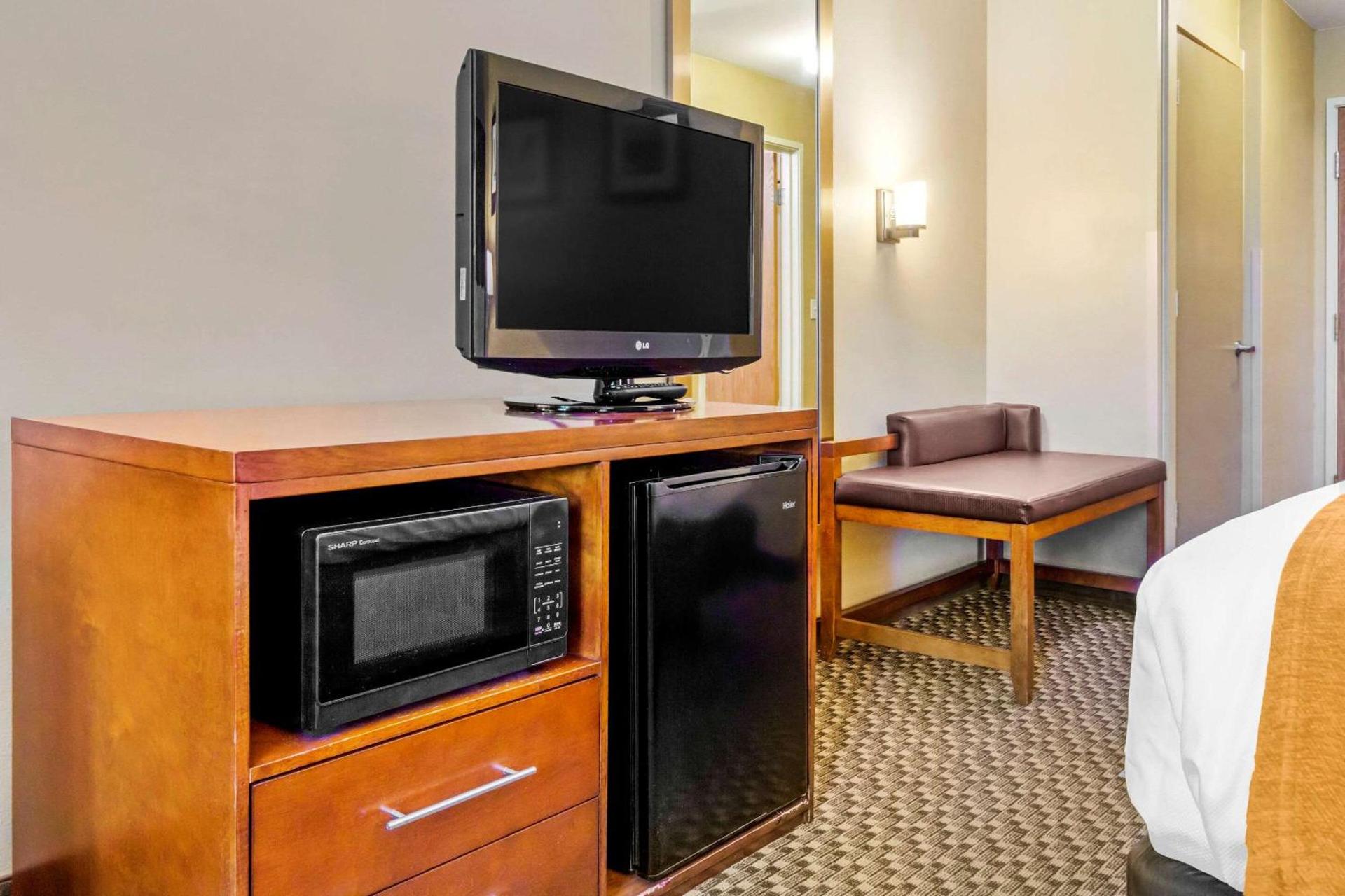 Comfort Inn Auburn - Seattle photo 8