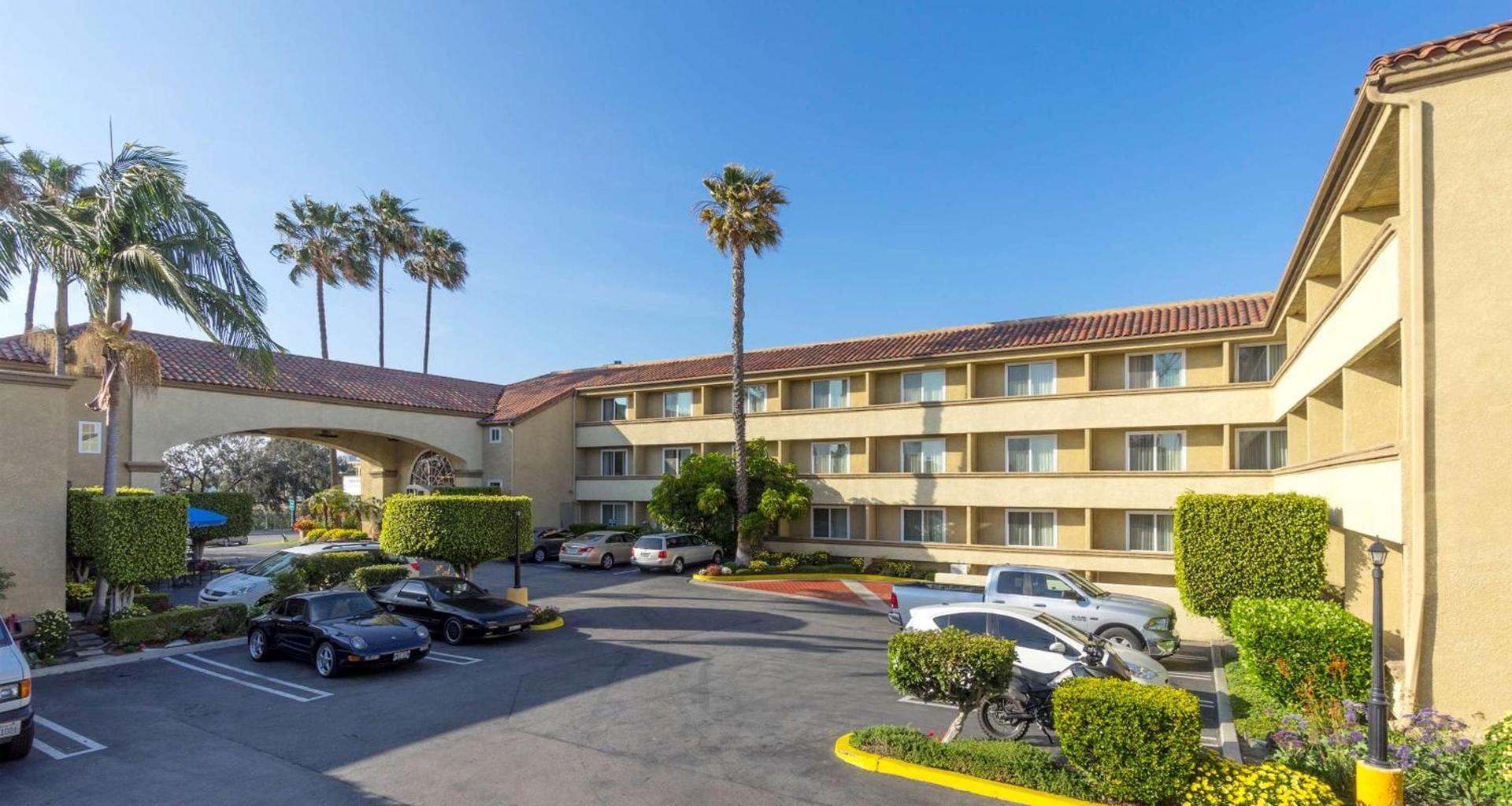 Best Western Plus Newport Mesa Inn photo 27