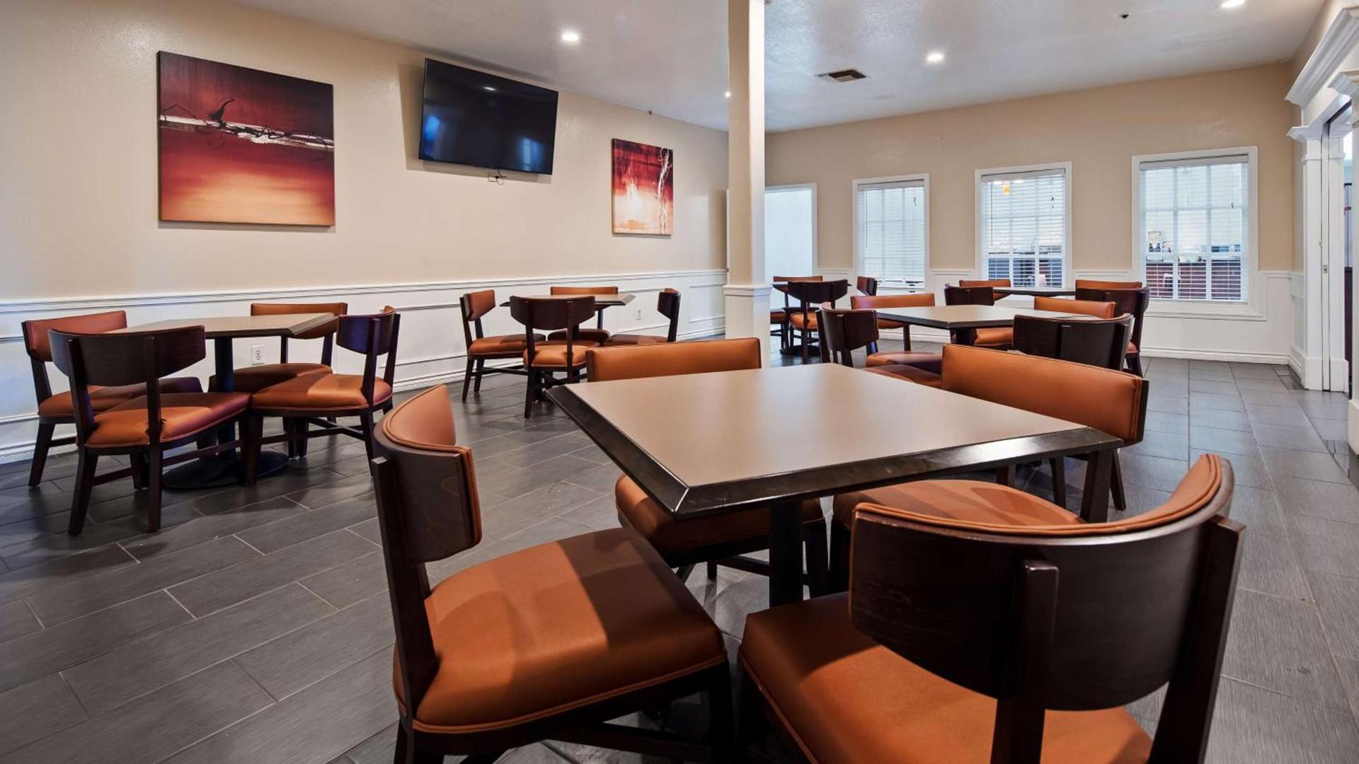 Best Western Plus Newport Mesa Inn photo 32