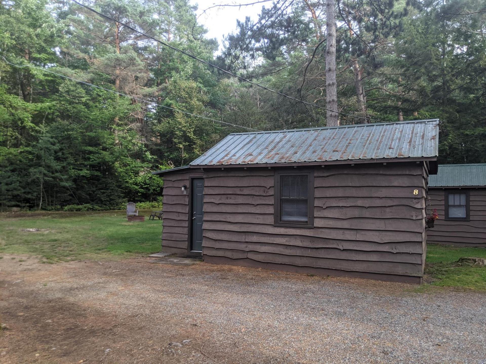 Moreno's Adirondack Cabins photo 12