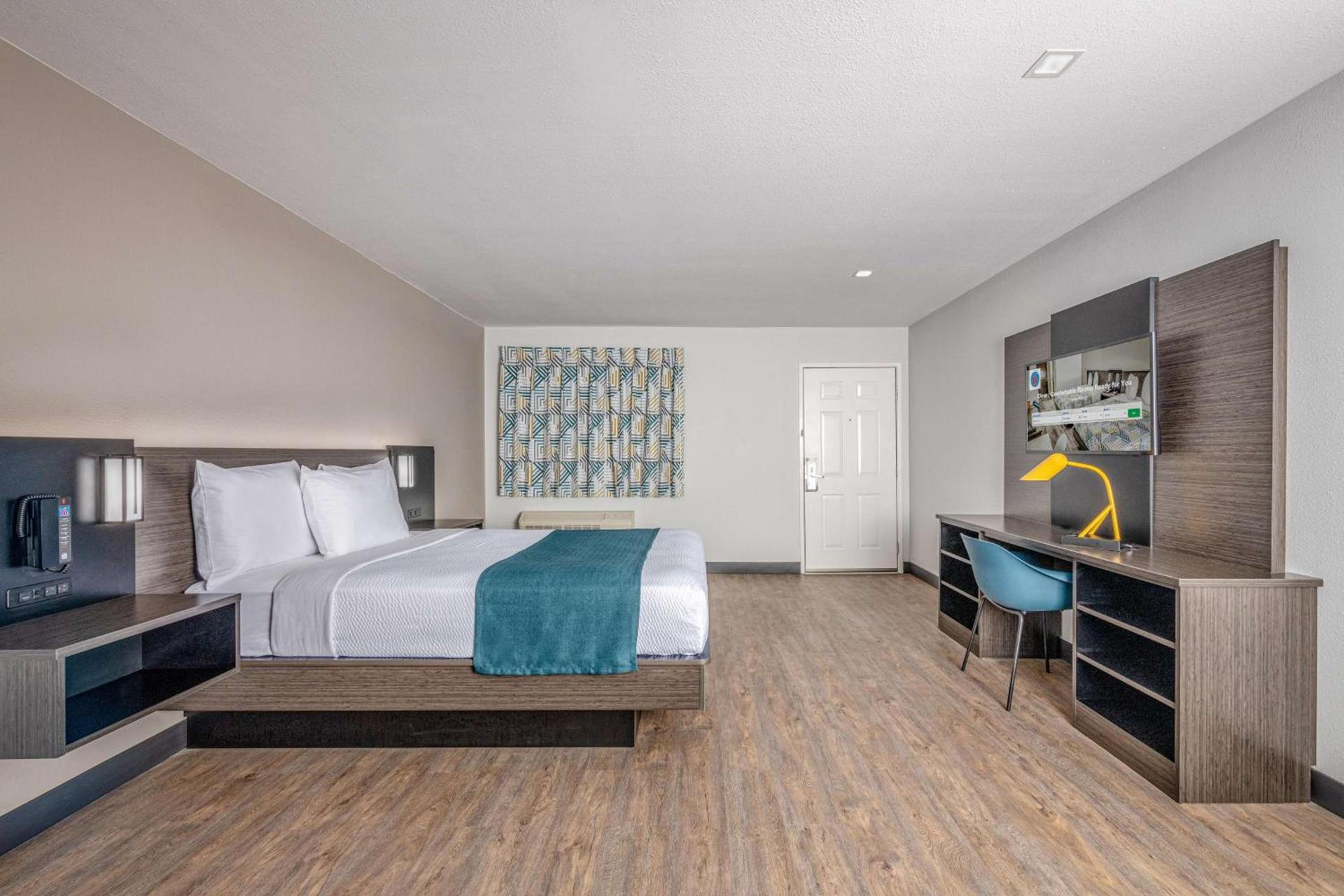 Motel 6-Euless, TX - Dallas photo 12