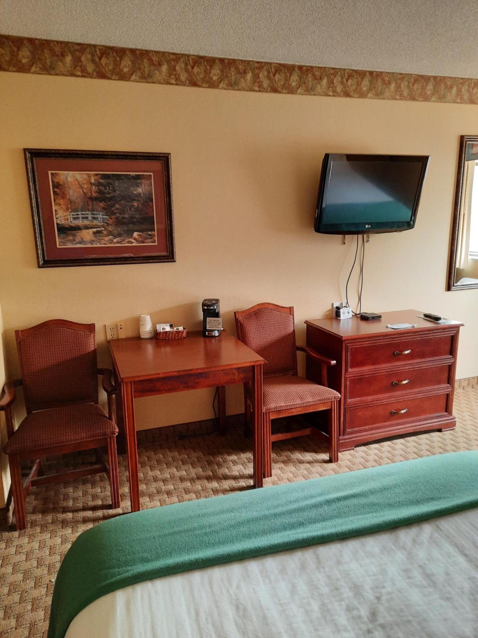Horse Creek Inn photo 42