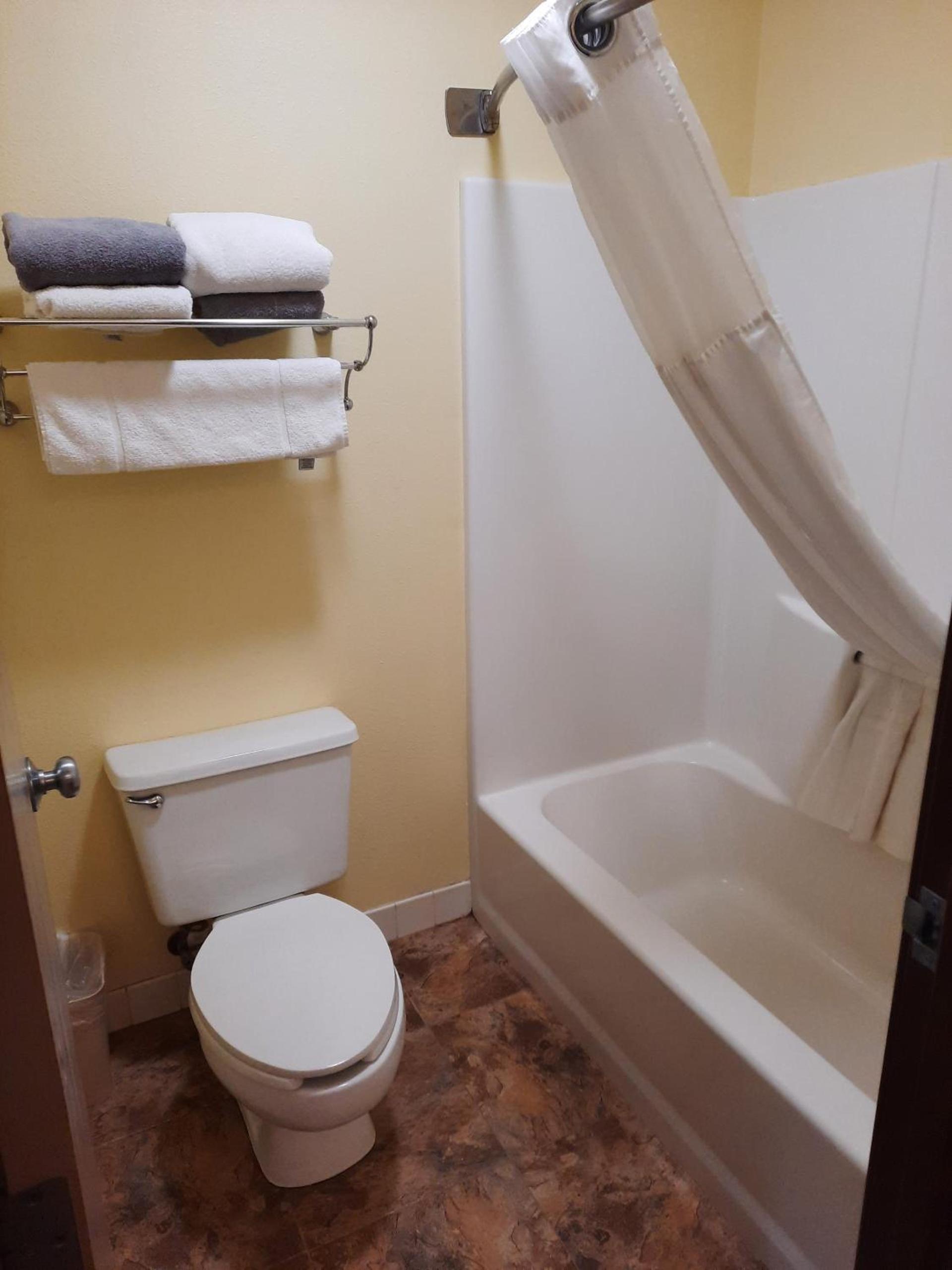 Horse Creek Inn photo 46
