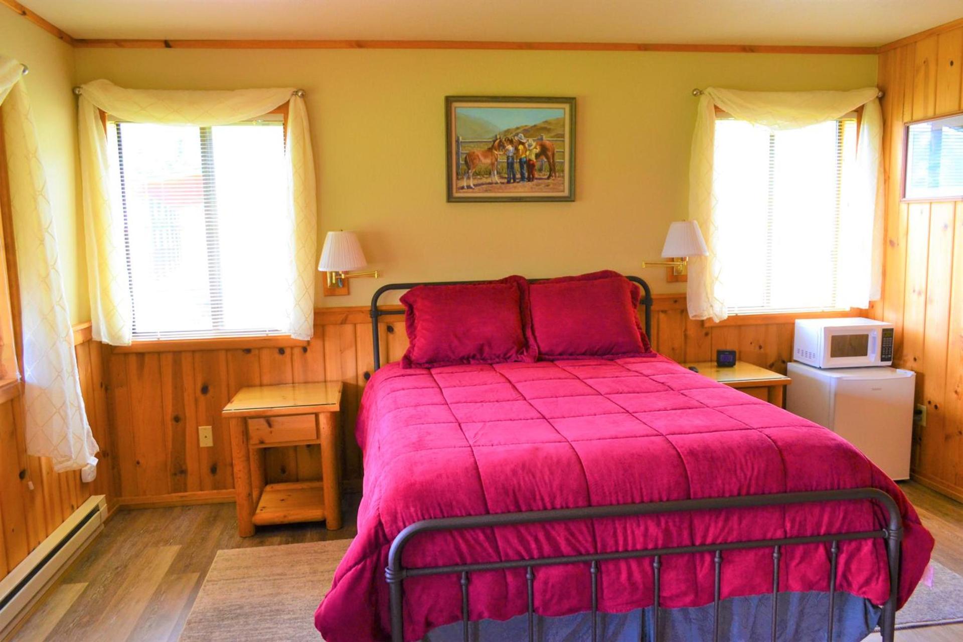 Twin Peaks Guest Ranch photo 29