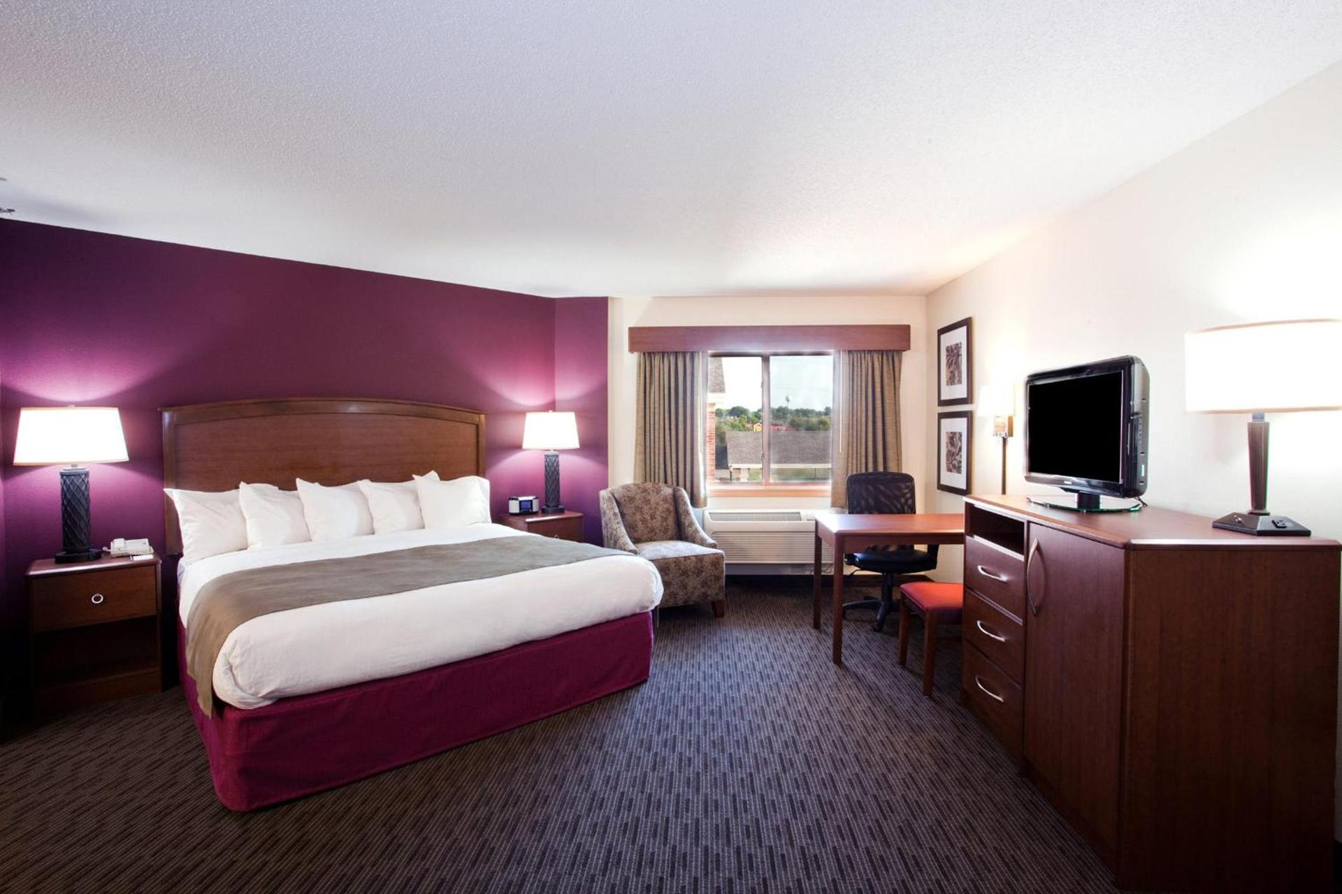 AmericInn by Wyndham Chanhassen photo 32