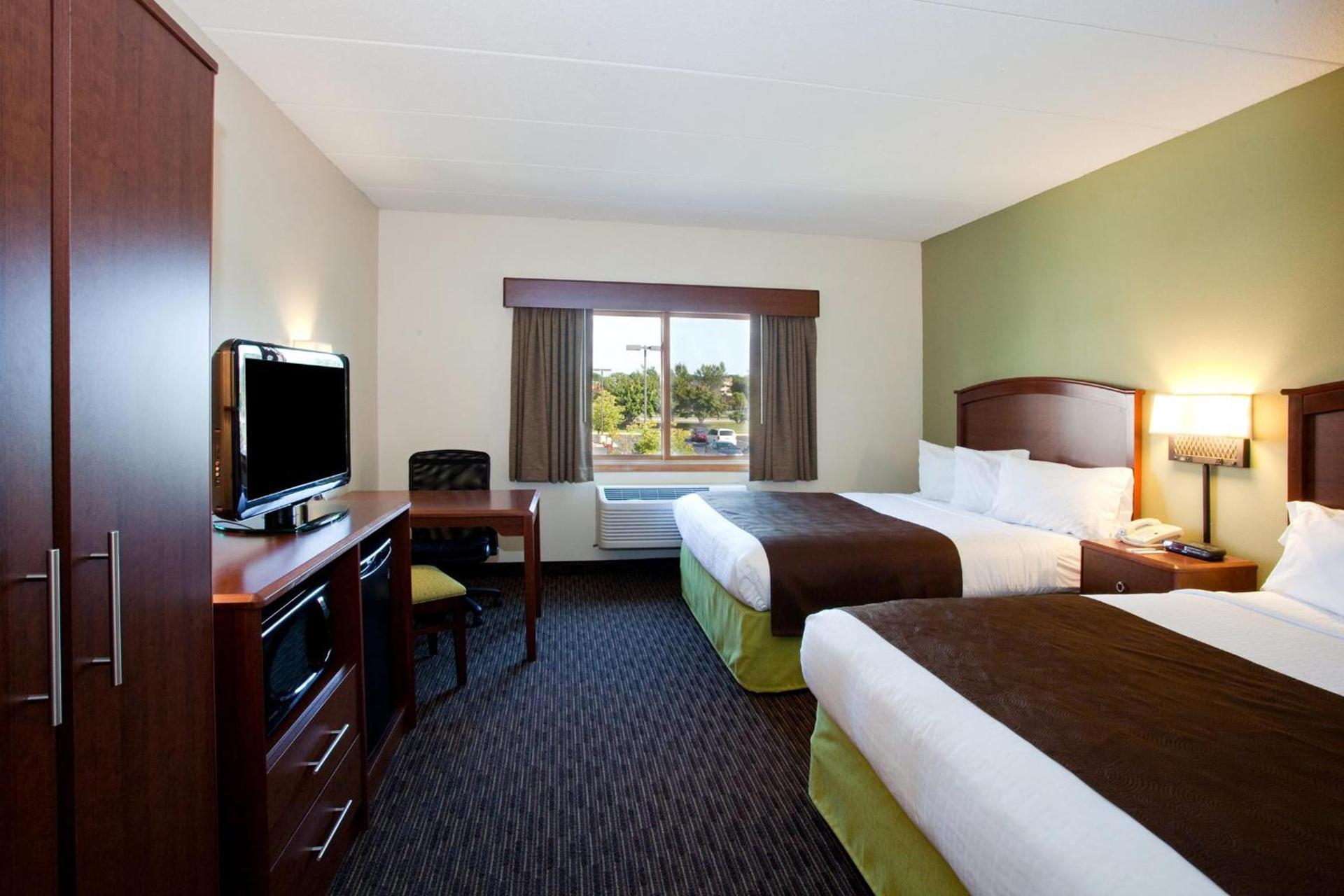 AmericInn by Wyndham Chanhassen photo 31